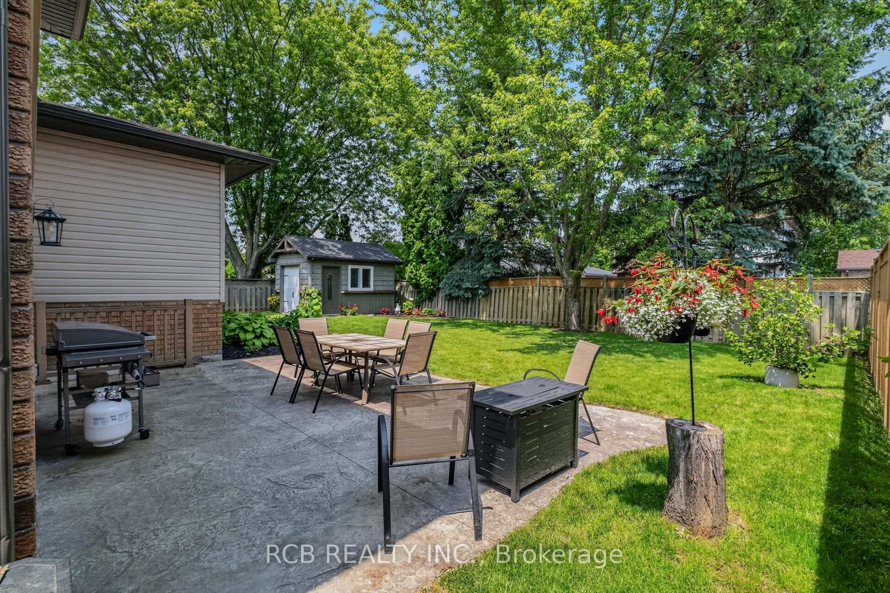 Photo 39 of 18 Max Webster Road, Brantford, Lynden Hills — HOMEH