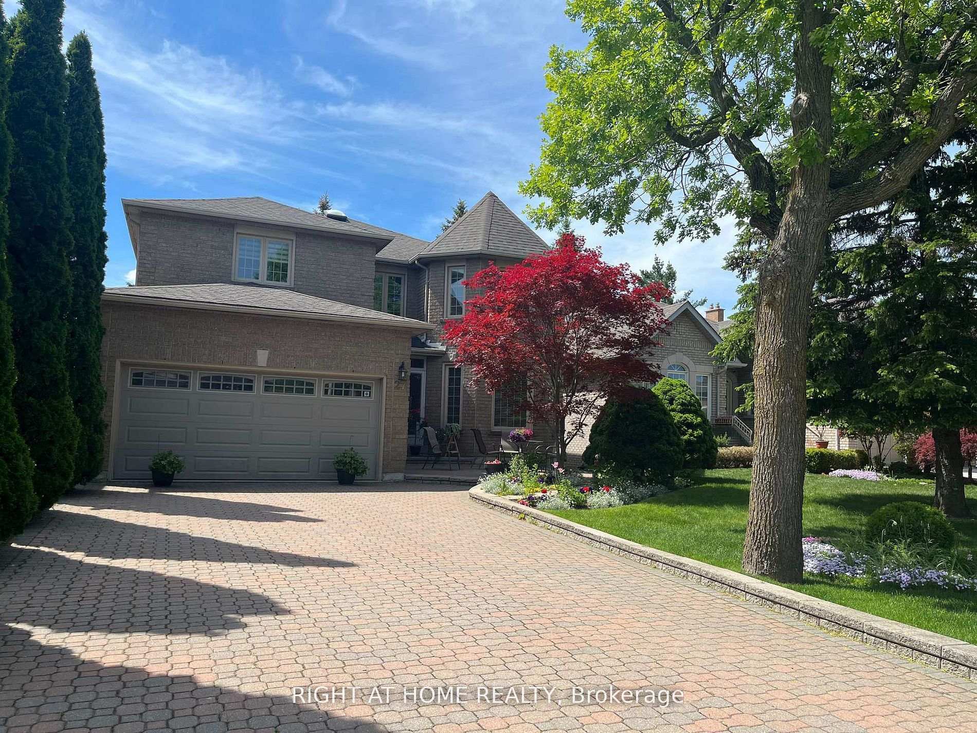 Photo 2 of 27 Addison Street, Richmond Hill, North Richvale — HOMEH