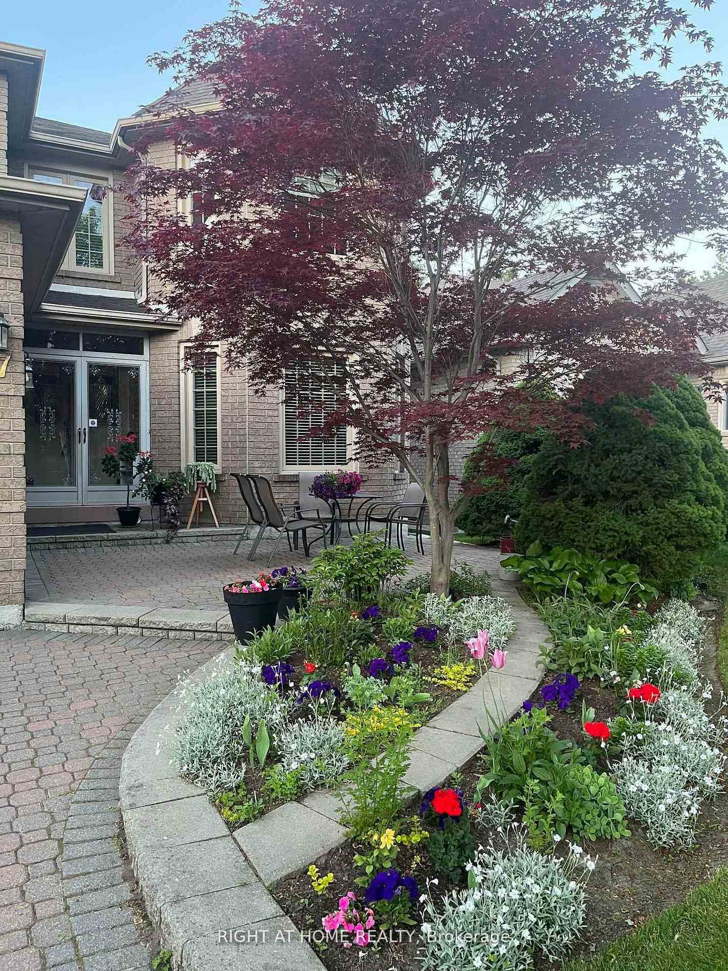 Photo 4 of 27 Addison Street, Richmond Hill, North Richvale — HOMEH