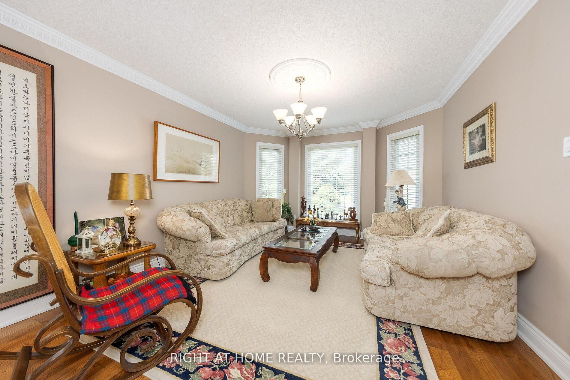Photo 8 of 27 Addison Street, Richmond Hill, North Richvale — HOMEH
