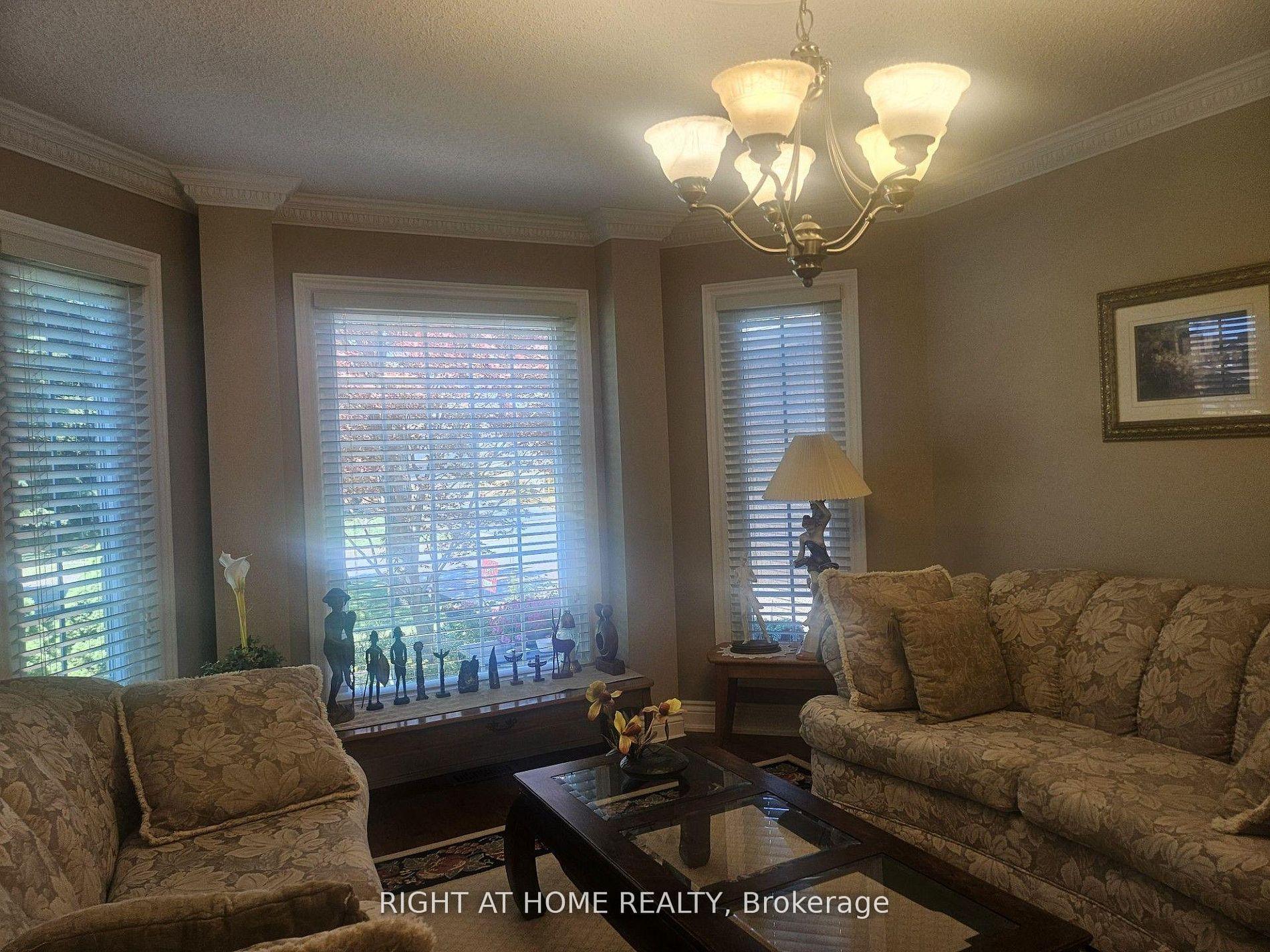 Photo 9 of 27 Addison Street, Richmond Hill, North Richvale — HOMEH