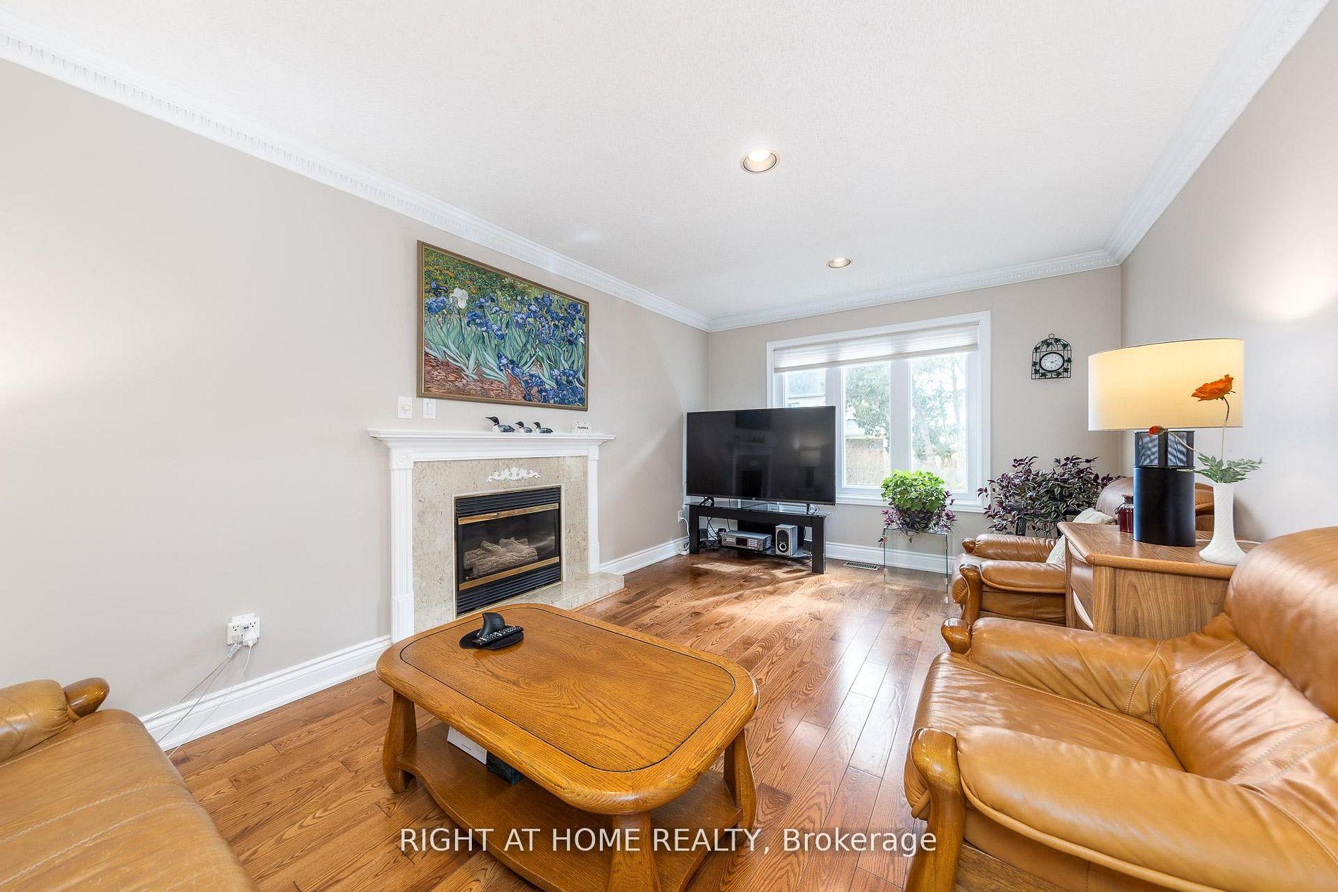 Photo 12 of 27 Addison Street, Richmond Hill, North Richvale — HOMEH