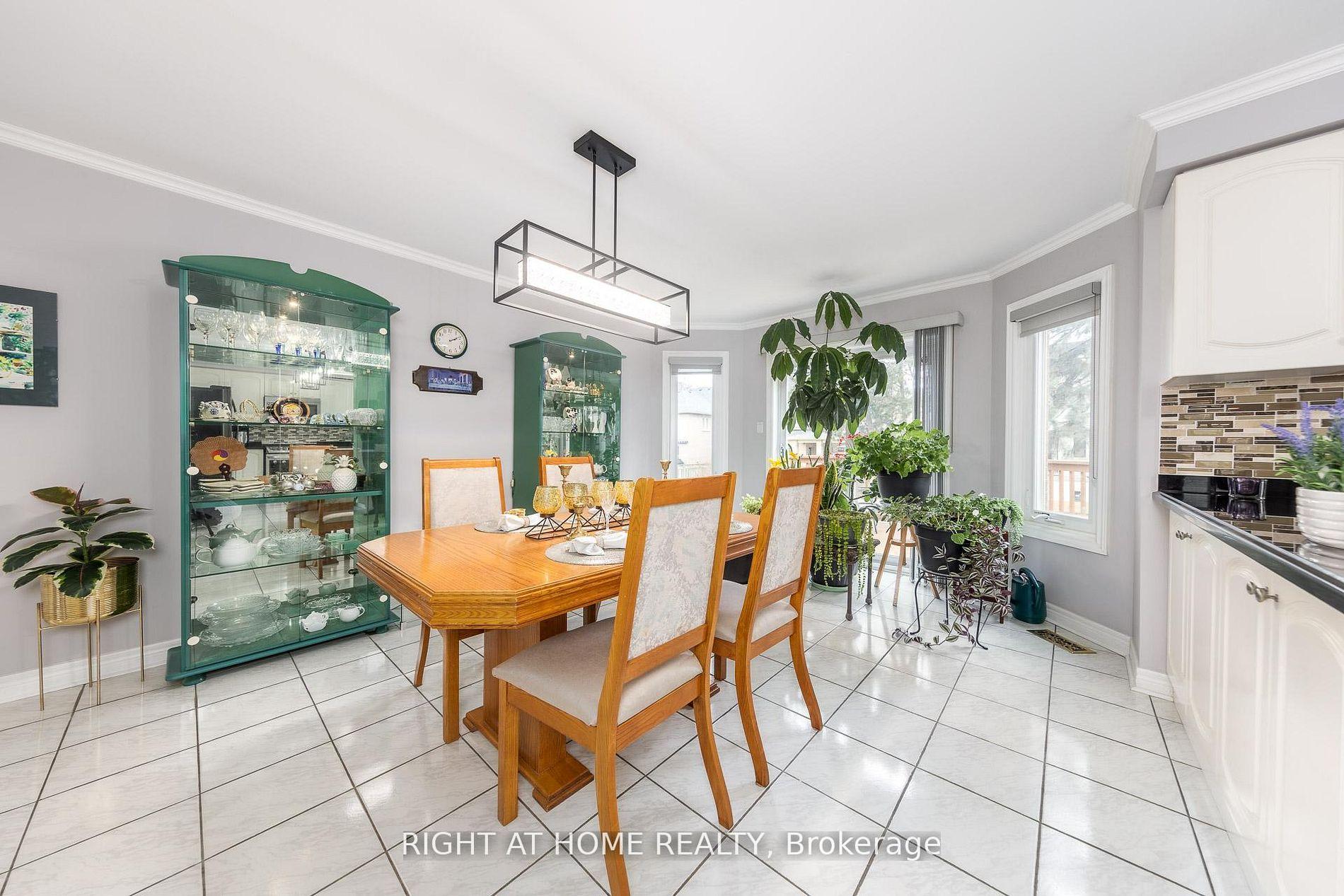 Photo 16 of 27 Addison Street, Richmond Hill, North Richvale — HOMEH