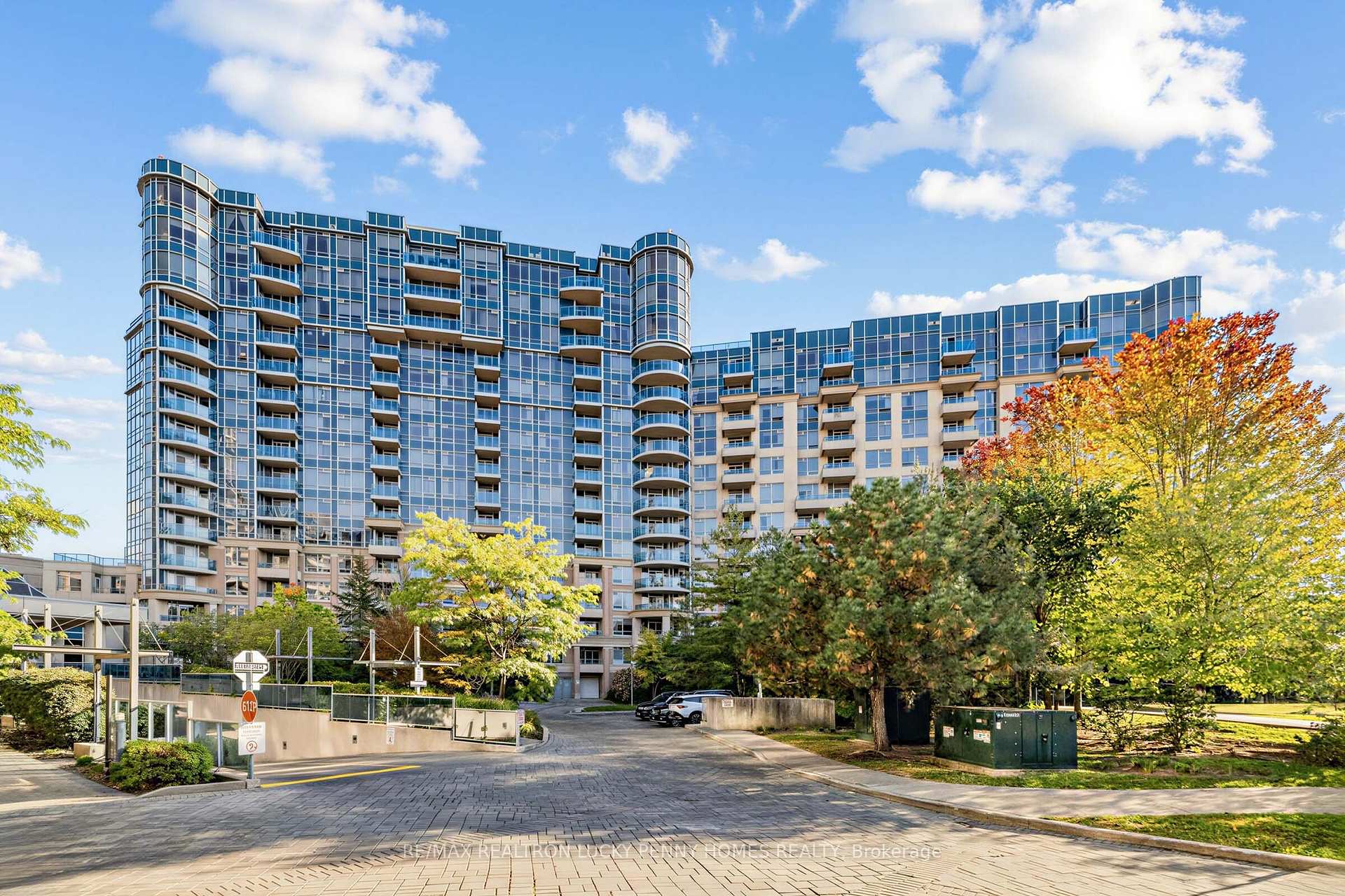 Photo 2 of Unit 1555, 23 Cox Boulevard, Markham, Unionville — HOMEH