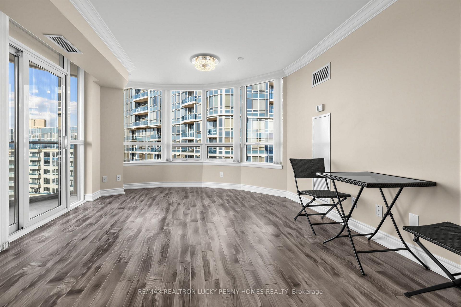 Photo 6 of Unit 1555, 23 Cox Boulevard, Markham, Unionville — HOMEH