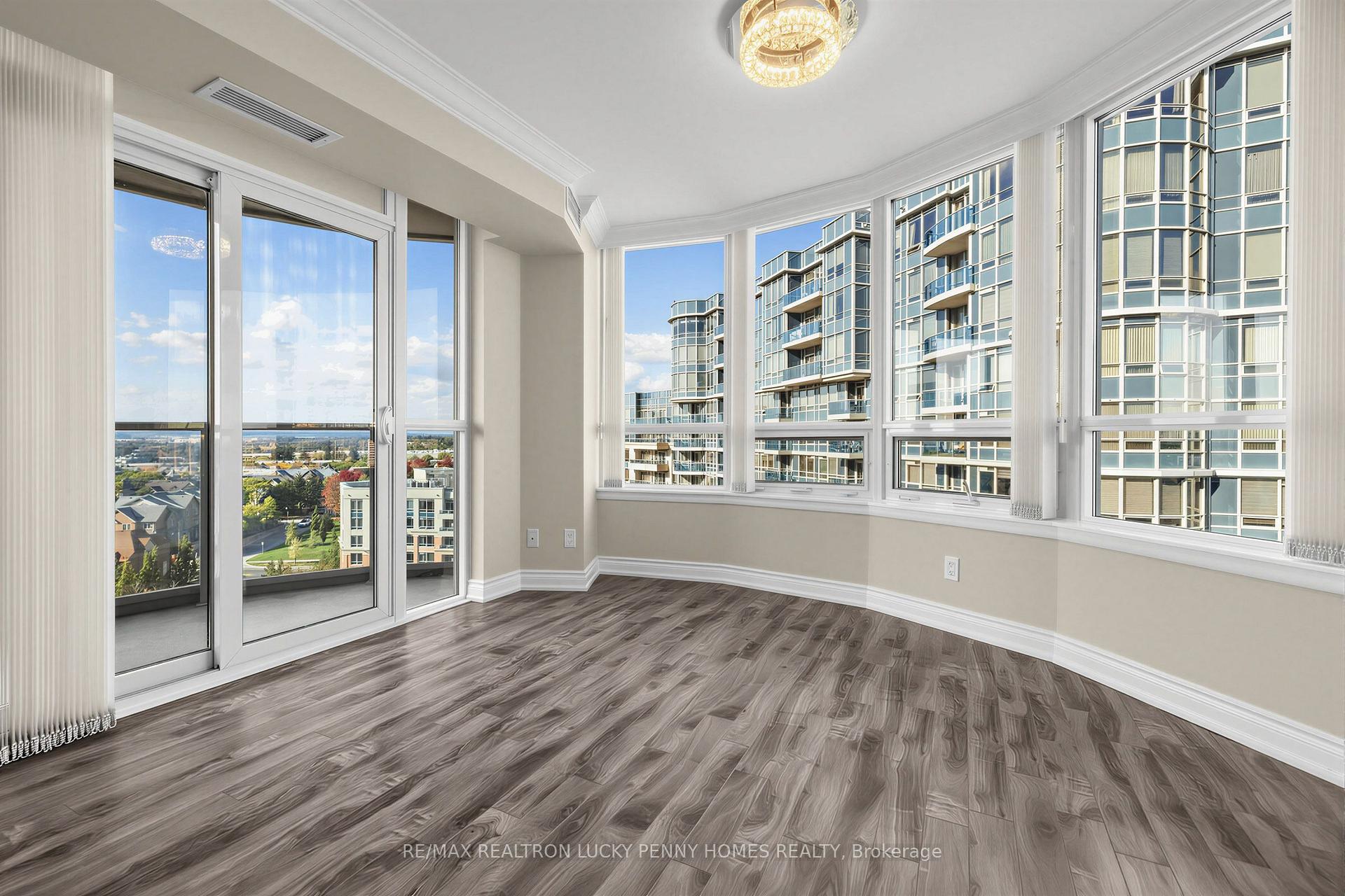 Photo 7 of Unit 1555, 23 Cox Boulevard, Markham, Unionville — HOMEH