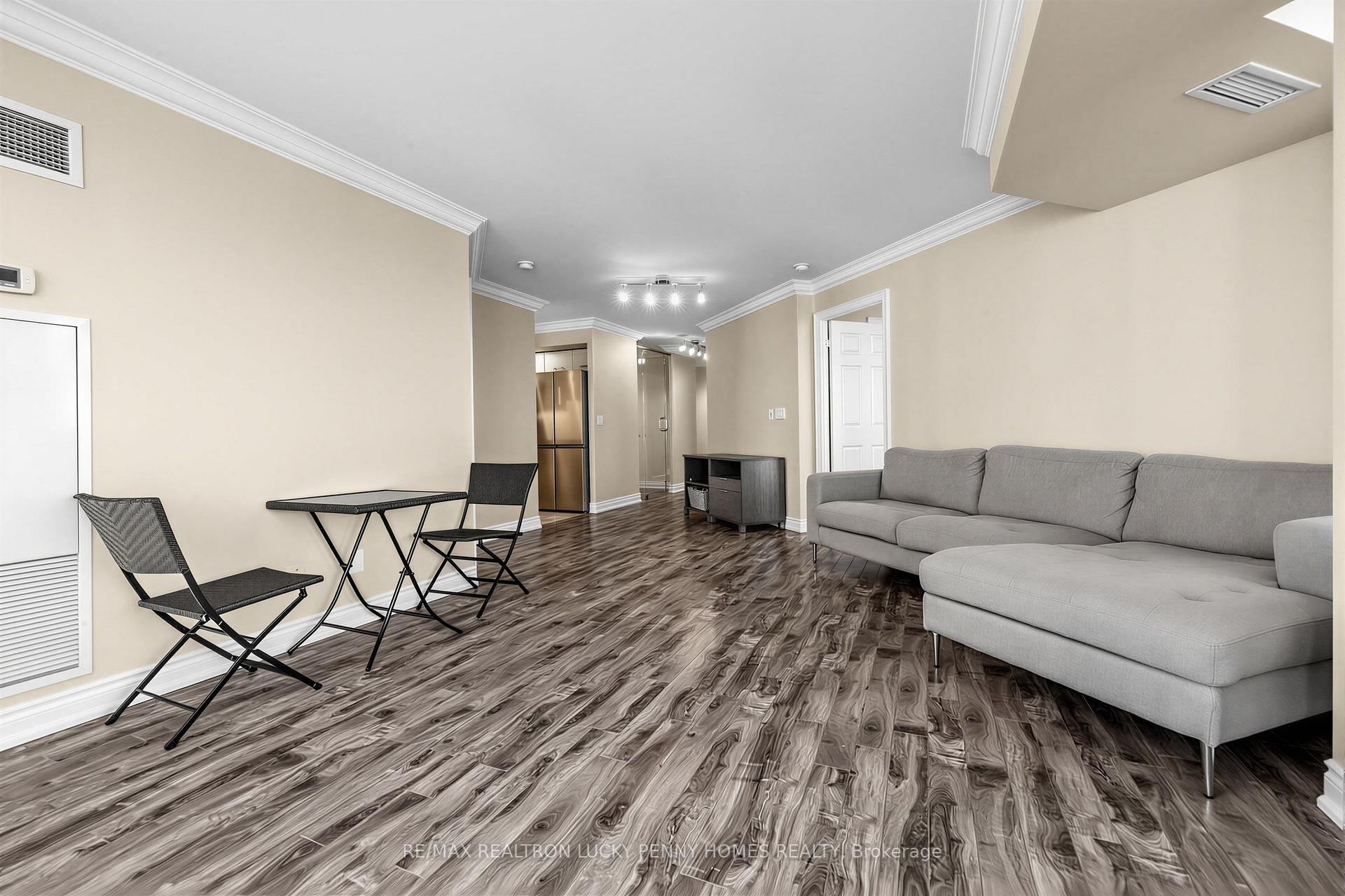 Photo 10 of Unit 1555, 23 Cox Boulevard, Markham, Unionville — HOMEH
