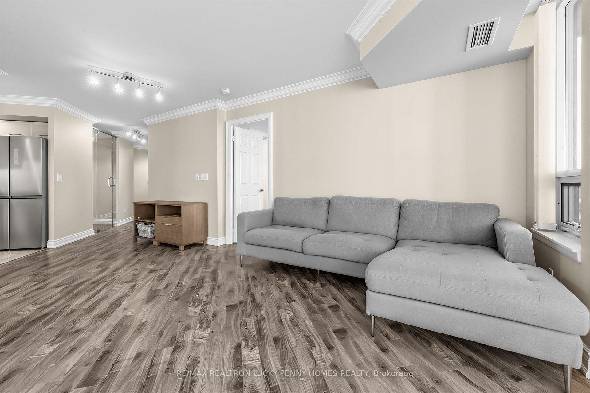 Photo 11 of Unit 1555, 23 Cox Boulevard, Markham, Unionville — HOMEH