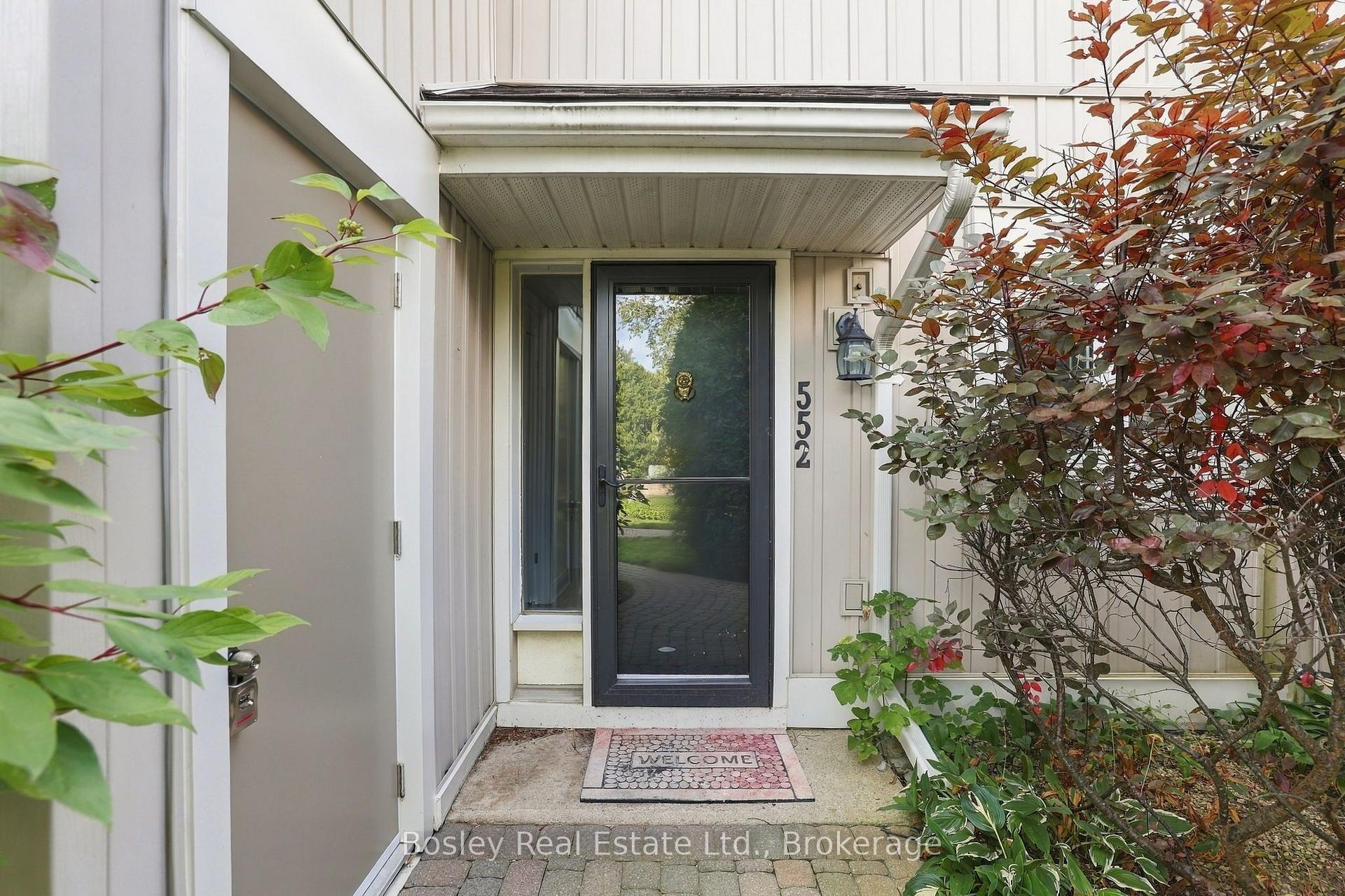 Photo 4 of 552 Oxbow Crescent, Collingwood — HOMEH