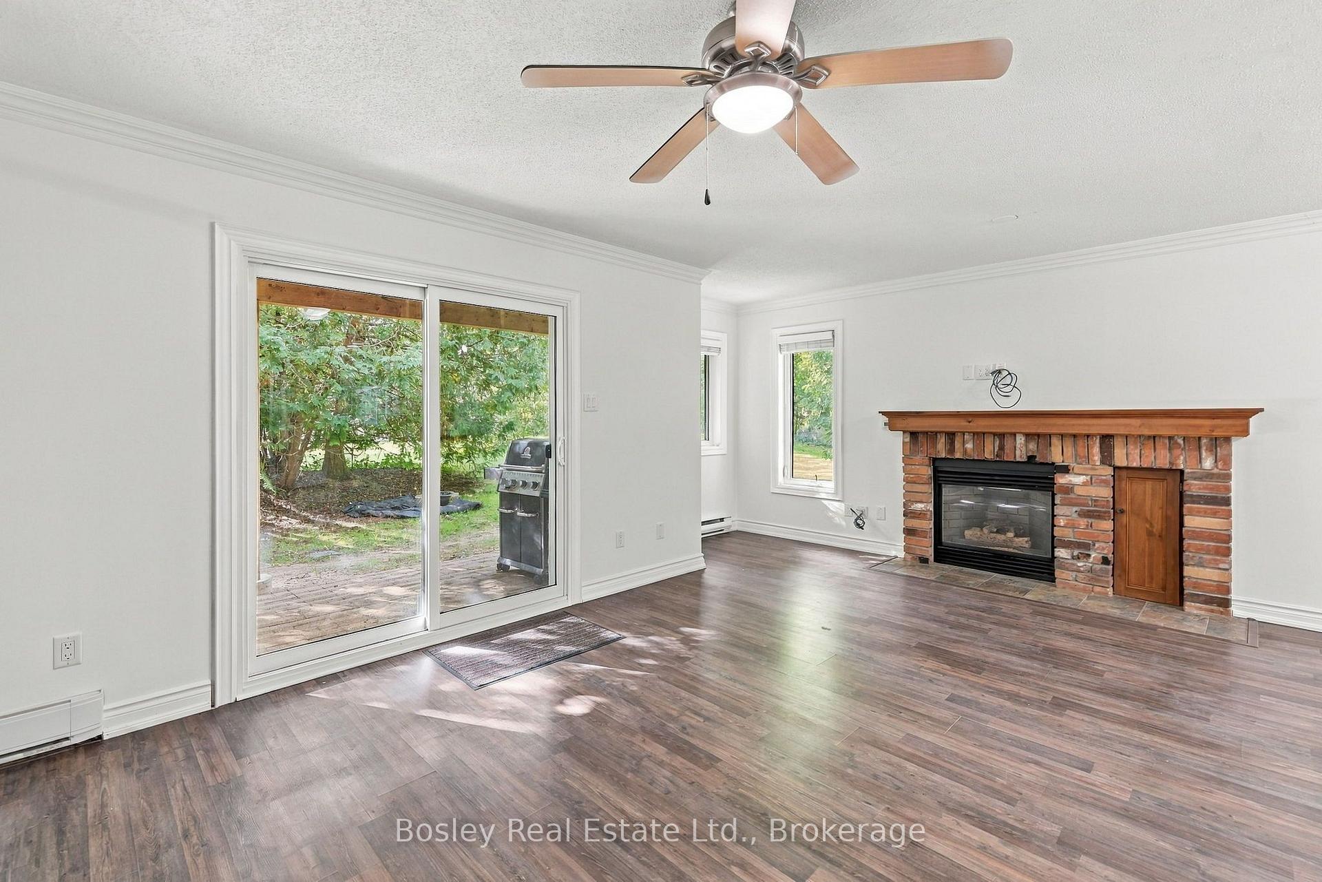 Photo 15 of 552 Oxbow Crescent, Collingwood — HOMEH
