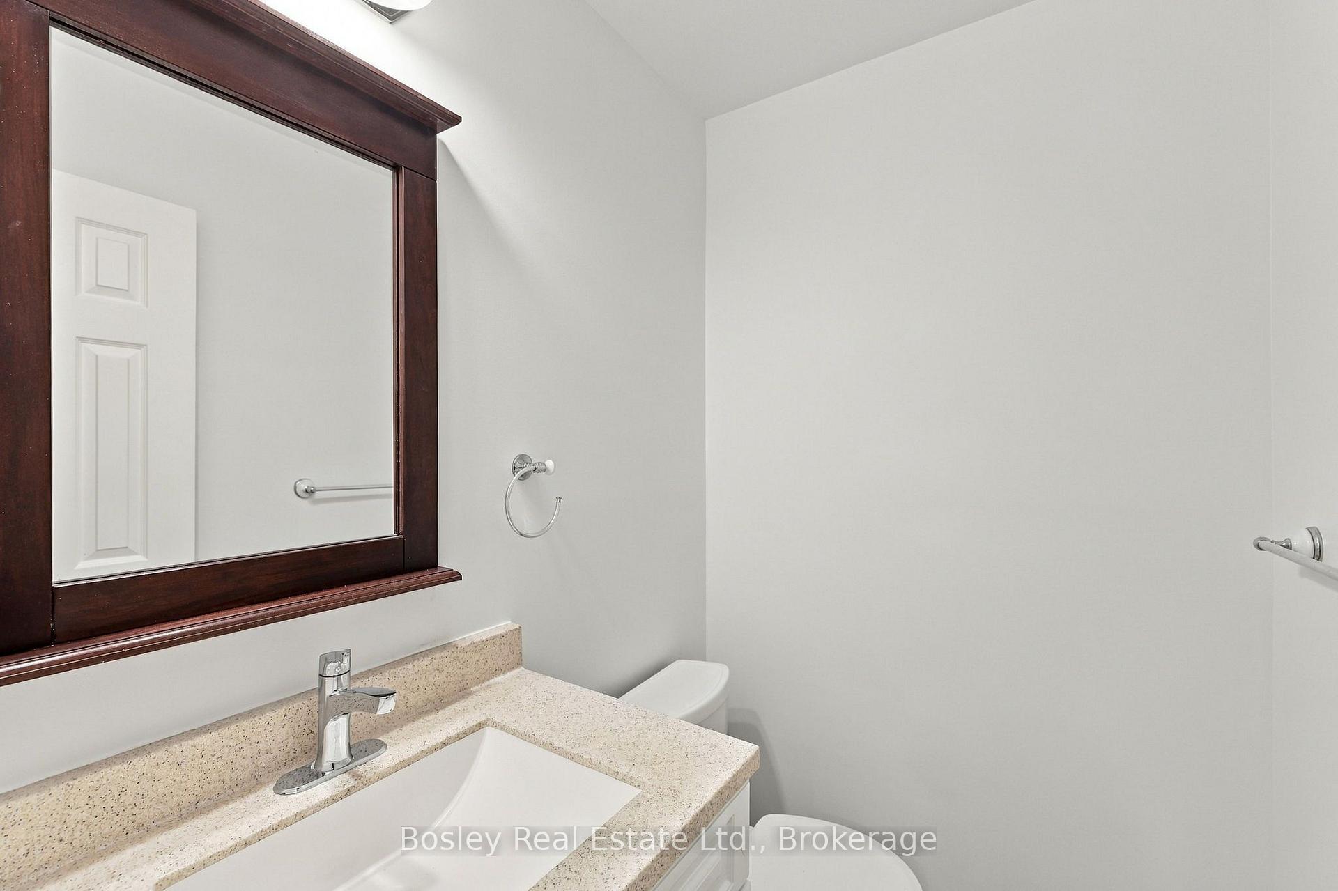 Photo 19 of 552 Oxbow Crescent, Collingwood — HOMEH