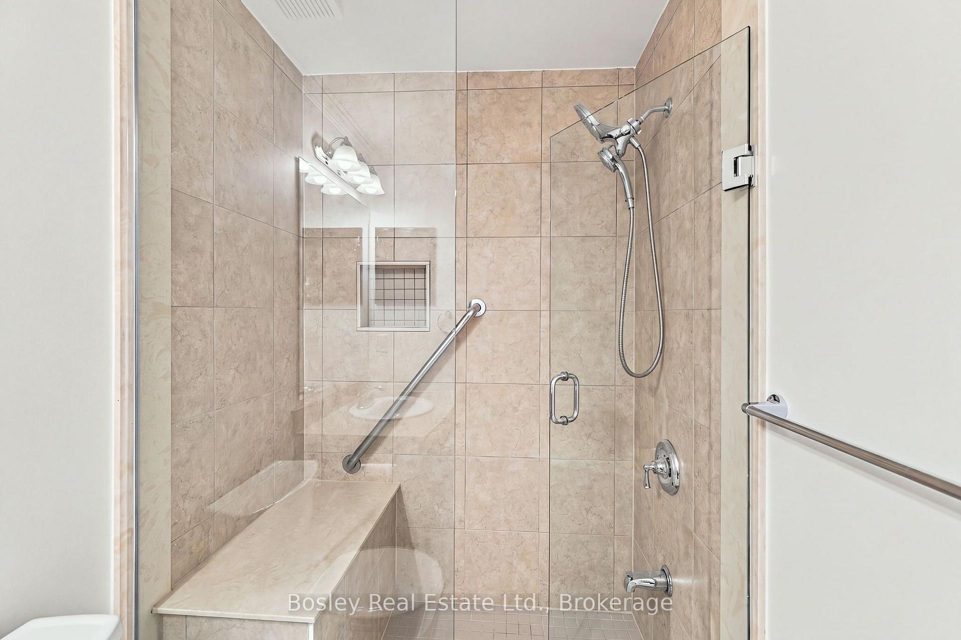 Photo 30 of 552 Oxbow Crescent, Collingwood — HOMEH