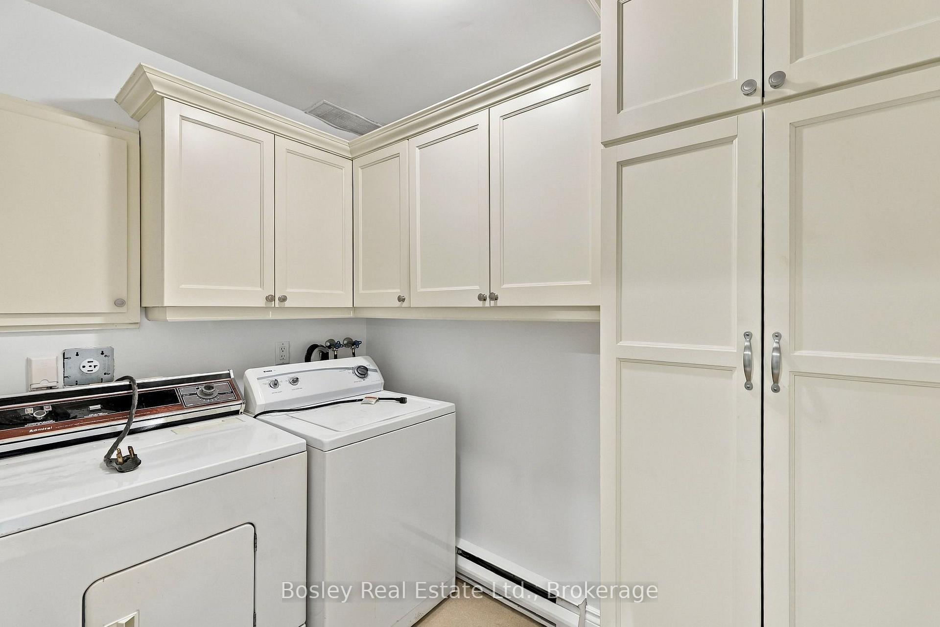 Photo 35 of 552 Oxbow Crescent, Collingwood — HOMEH