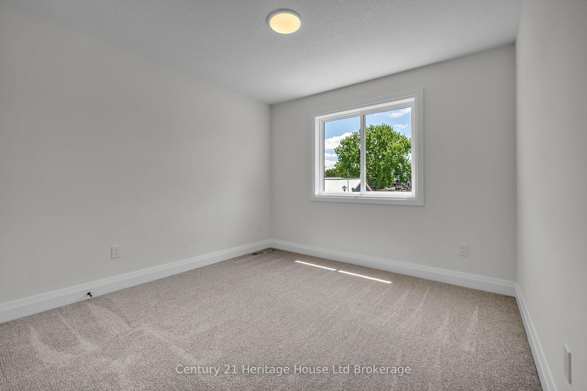 Photo 16 of 52 Park Row, Woodstock, Woodstock - South — HOMEH