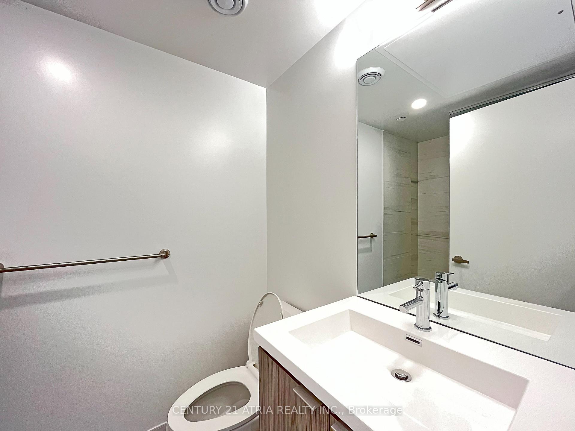 Photo 2 of Unit 3116, 55 Cooper Street S, Toronto, Waterfront Communities — HOMEH
