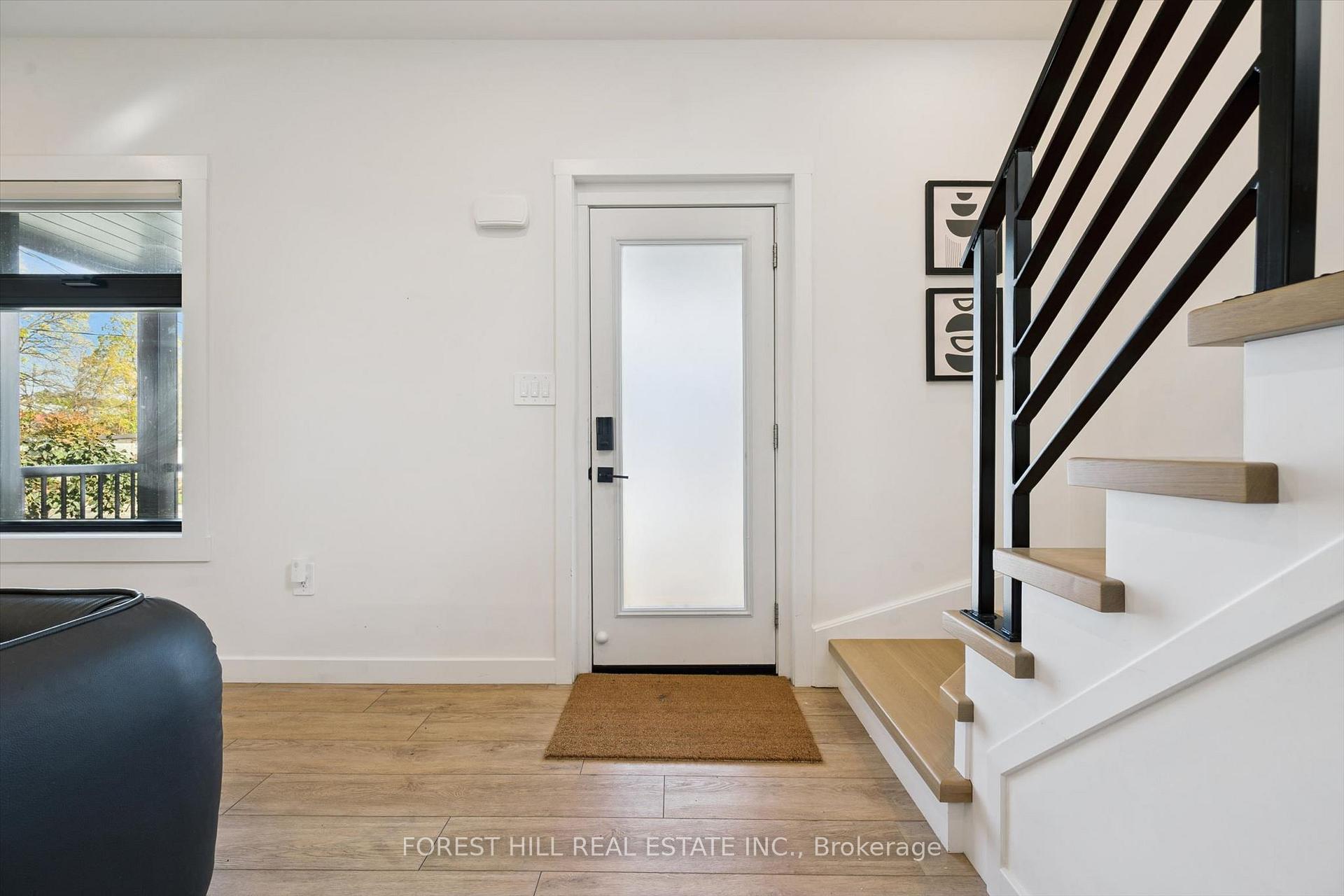 Photo 5 of 121 Park Street, Kitchener, Cherry Hill — HOMEH