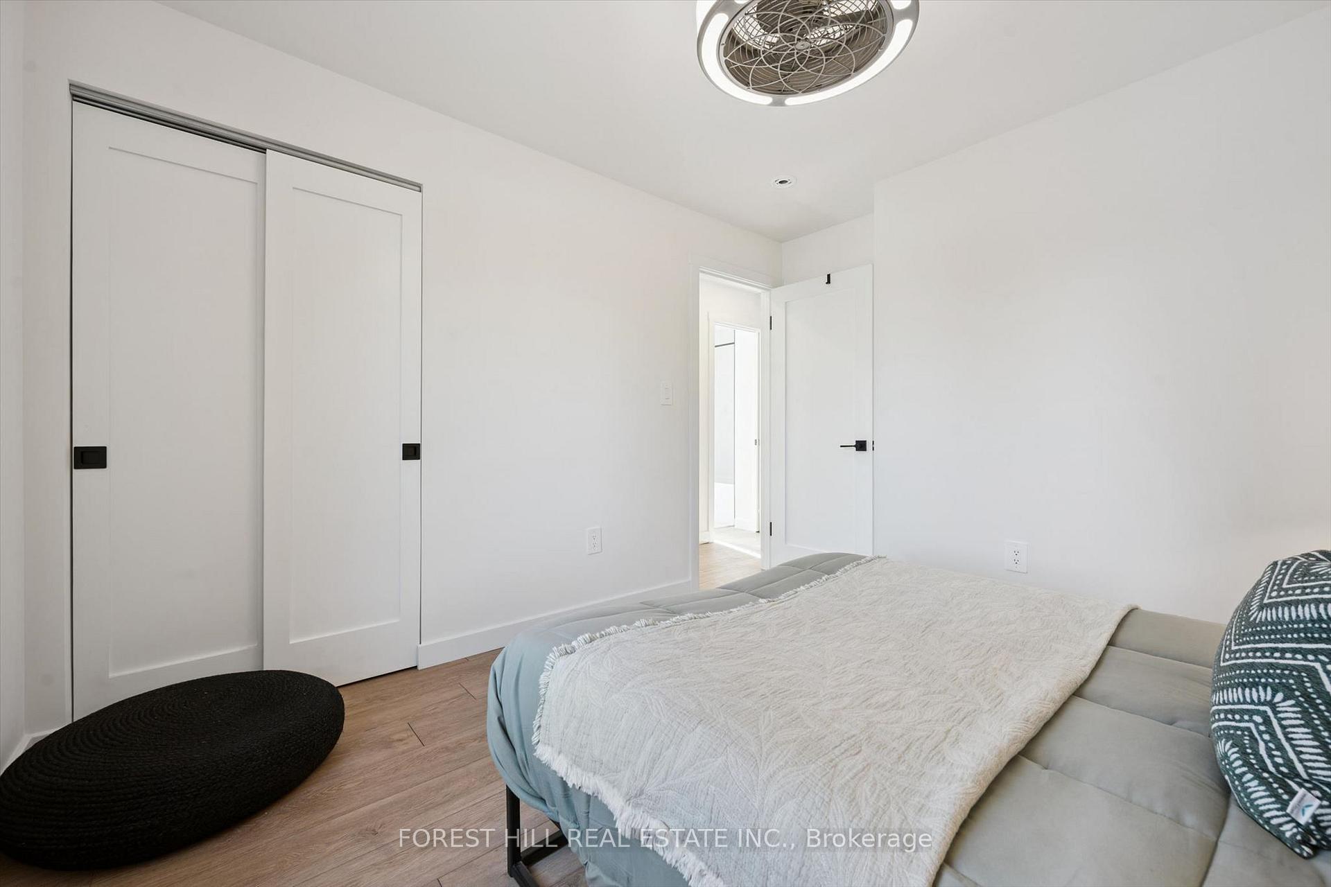 Photo 18 of 121 Park Street, Kitchener, Cherry Hill — HOMEH