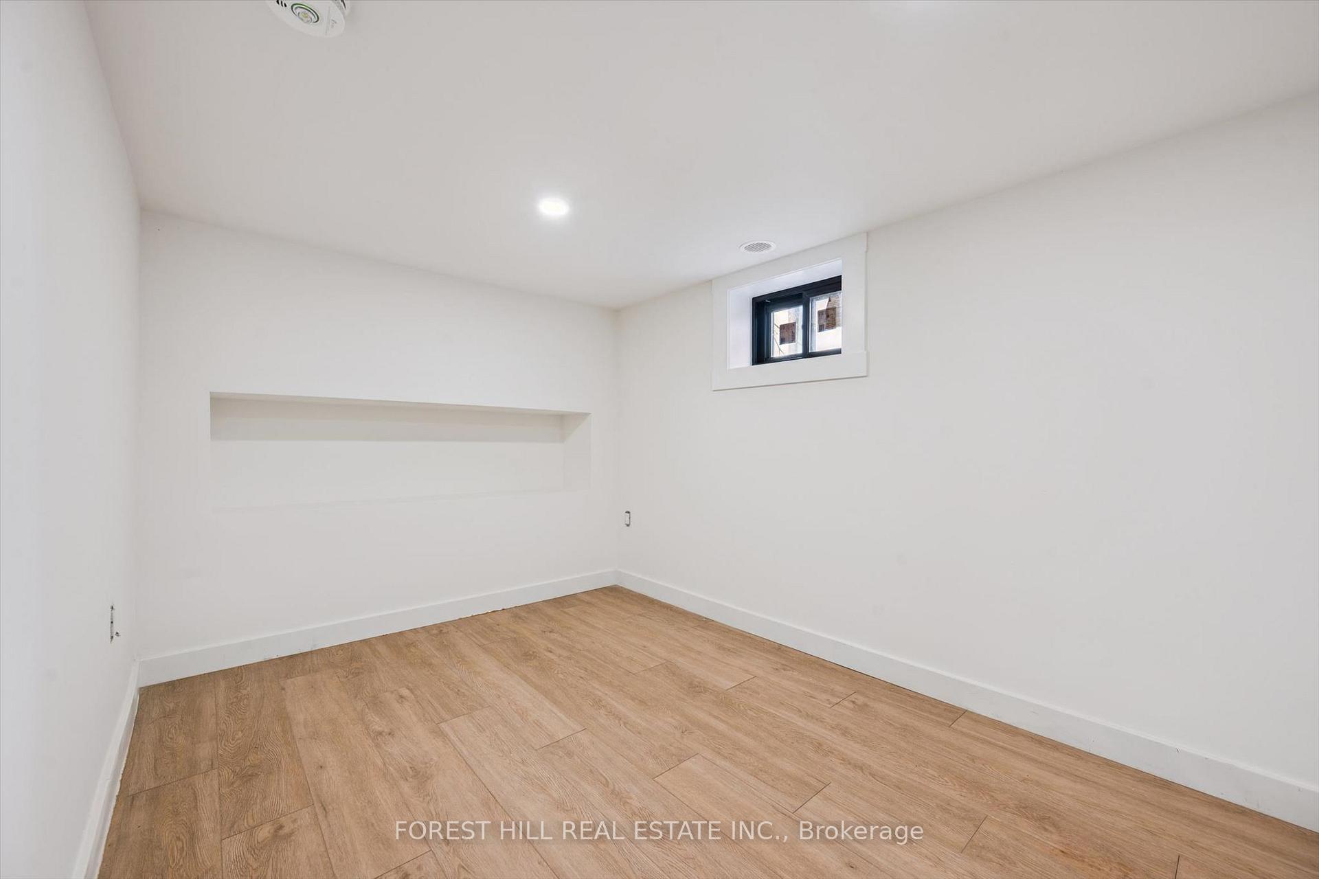 Photo 31 of 121 Park Street, Kitchener, Cherry Hill — HOMEH