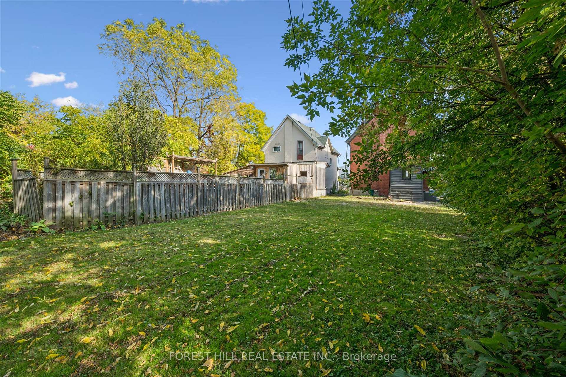 Photo 36 of 121 Park Street, Kitchener, Cherry Hill — HOMEH