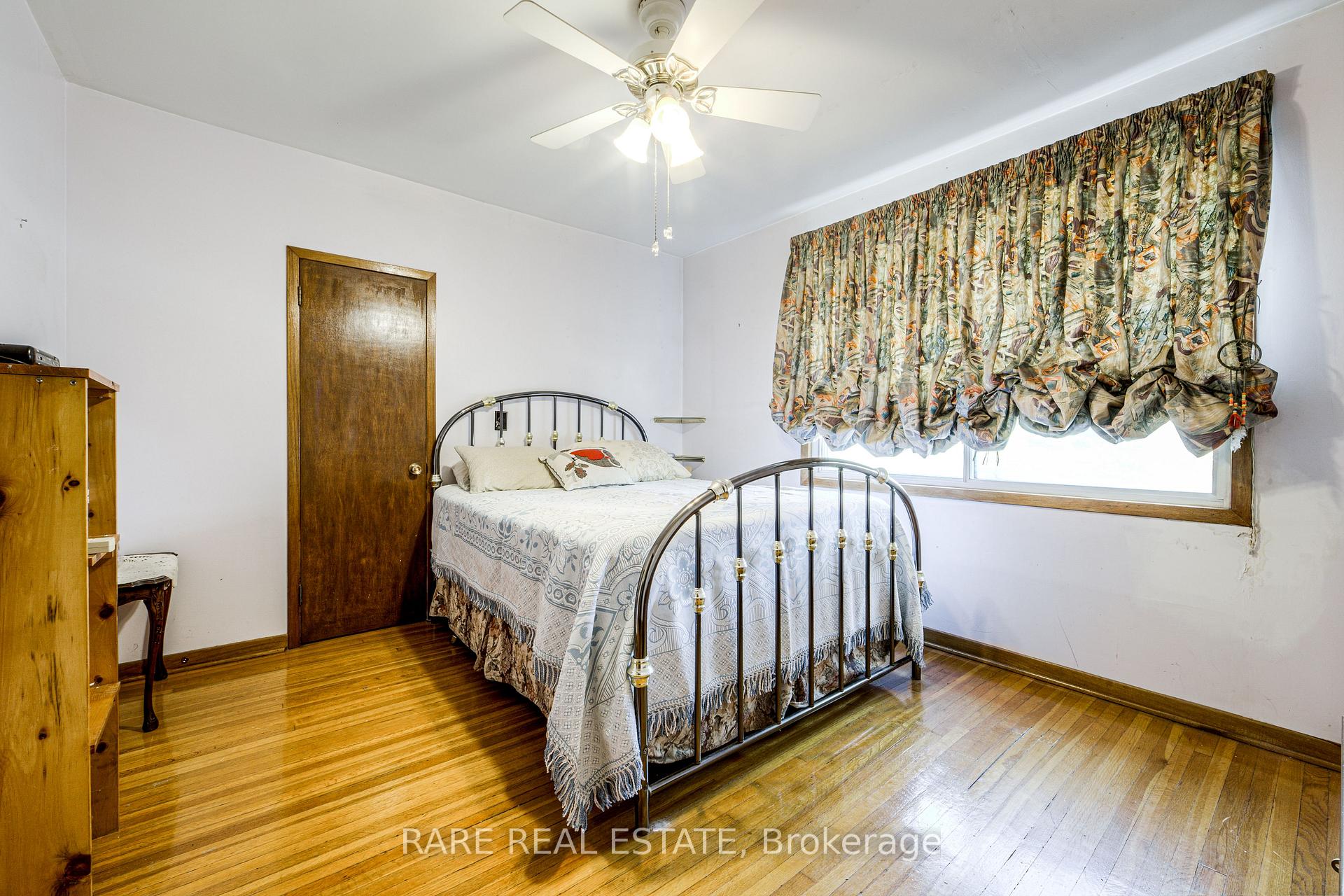 Photo 12 of 842 Shaw Street, Toronto, Dovercourt-Wallace Emerson-Junction — HOMEH