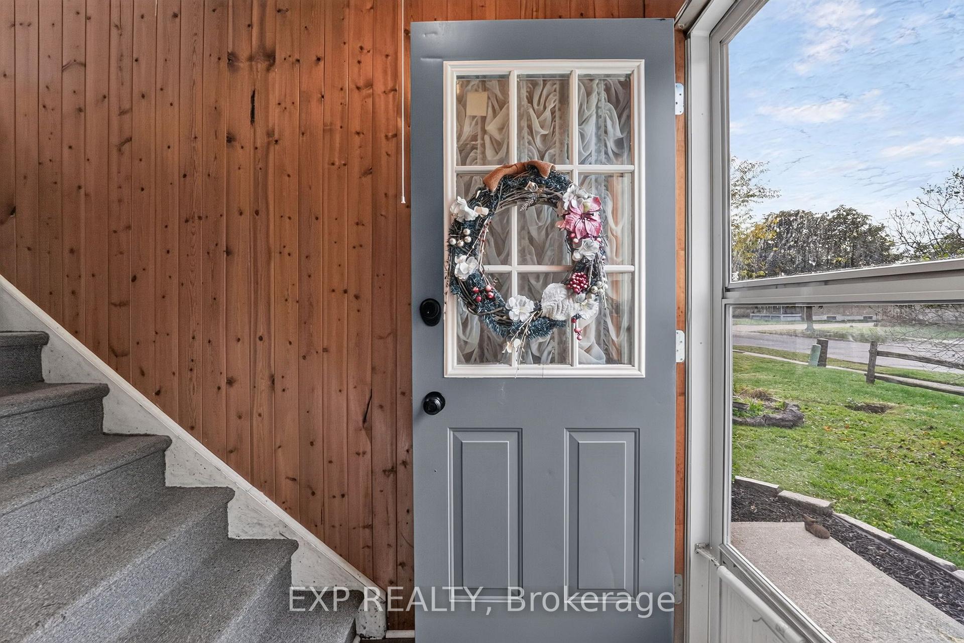 Photo 4 of 6063 Cadham Street, Niagara Falls, Arad/Fallsview — HOMEH