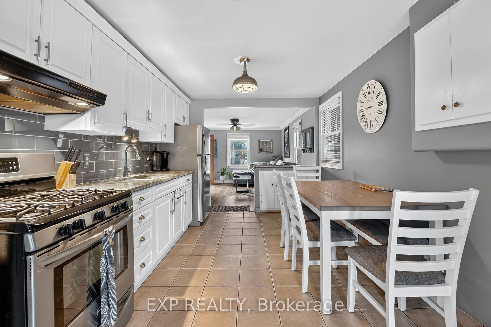 Photo 15 of 6063 Cadham Street, Niagara Falls, Arad/Fallsview — HOMEH