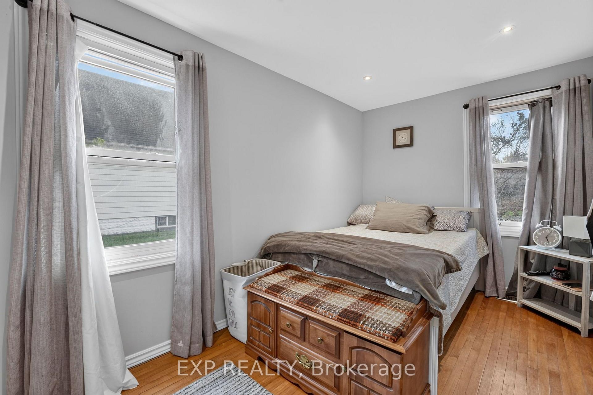 Photo 17 of 6063 Cadham Street, Niagara Falls, Arad/Fallsview — HOMEH