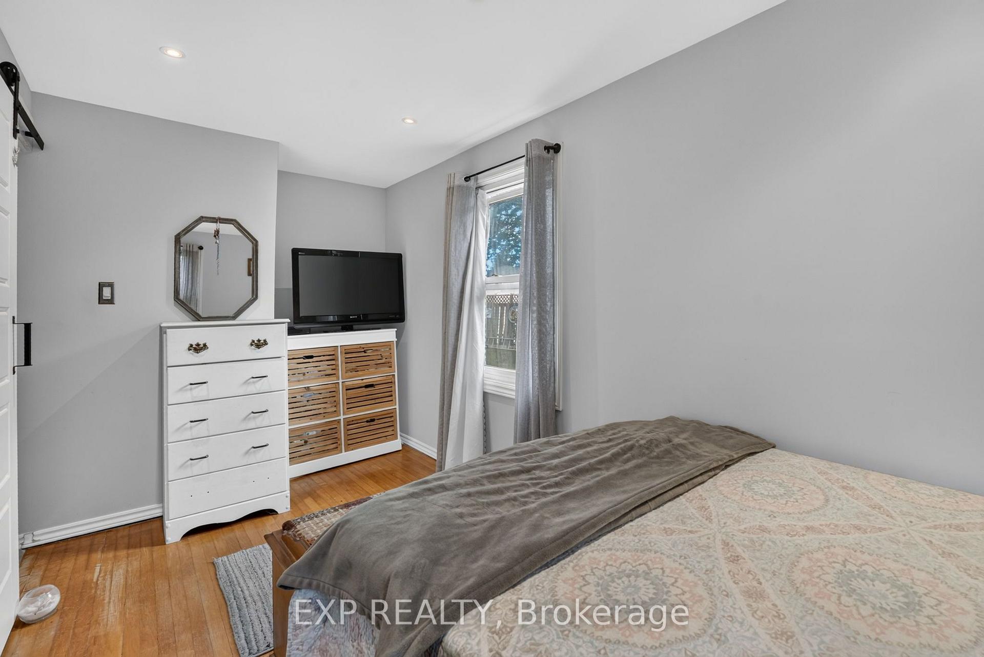 Photo 18 of 6063 Cadham Street, Niagara Falls, Arad/Fallsview — HOMEH