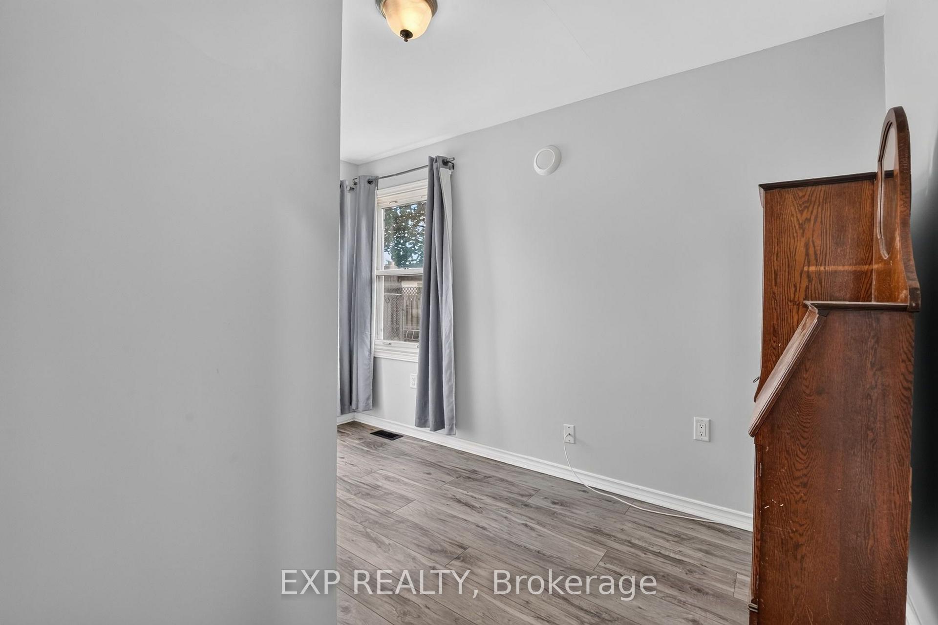 Photo 22 of 6063 Cadham Street, Niagara Falls, Arad/Fallsview — HOMEH
