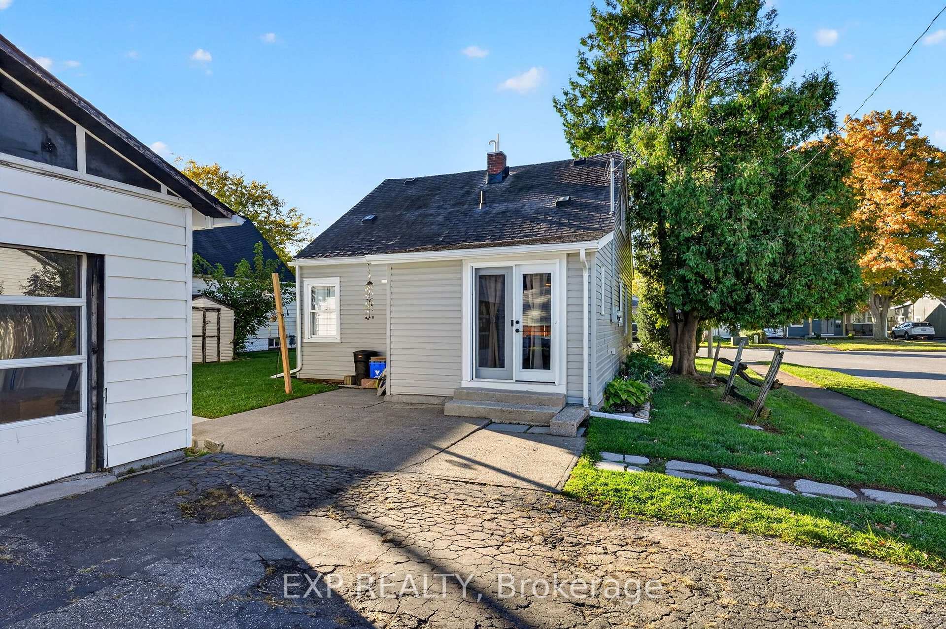 Photo 38 of 6063 Cadham Street, Niagara Falls, Arad/Fallsview — HOMEH