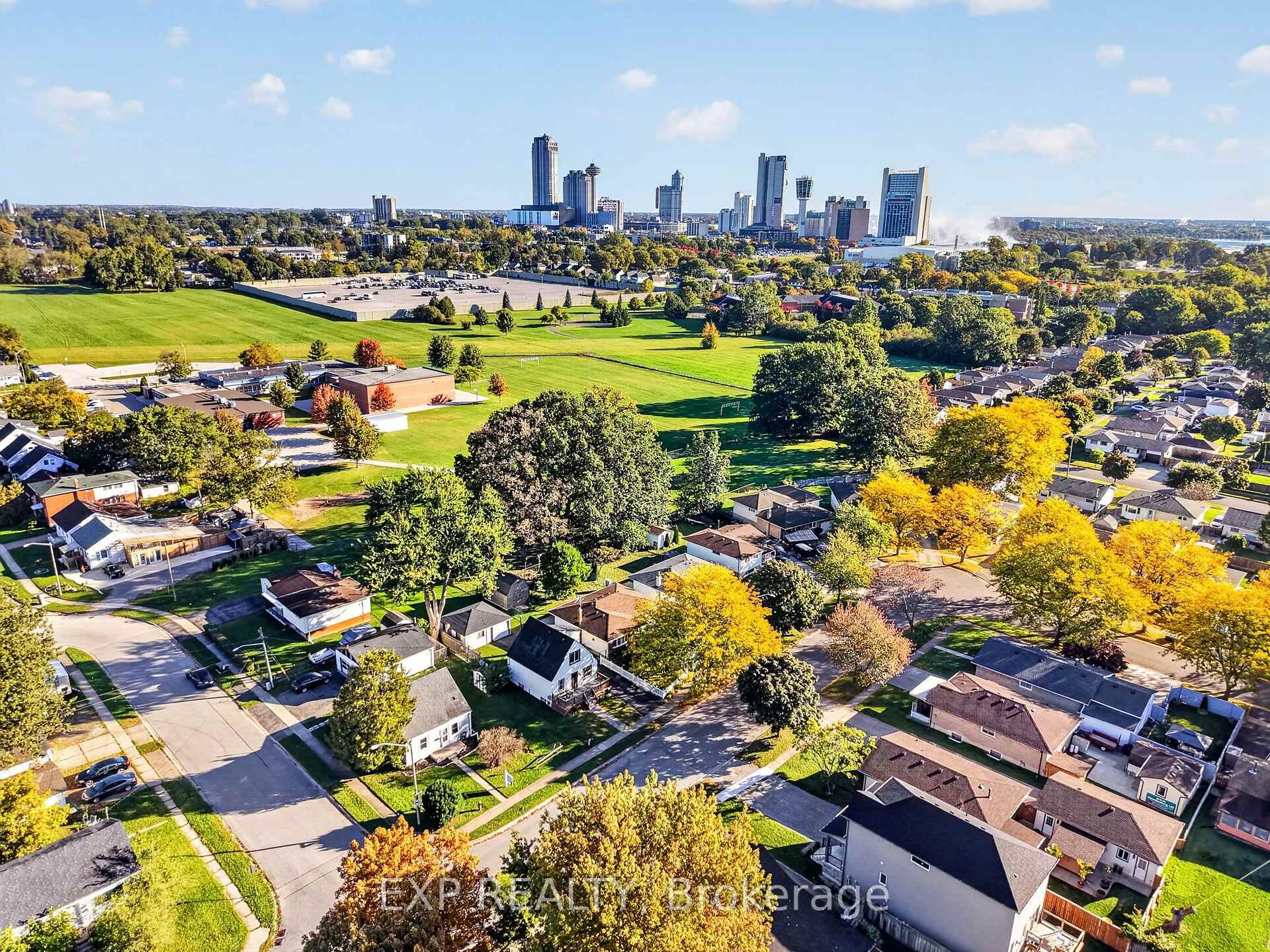 Photo 45 of 6063 Cadham Street, Niagara Falls, Arad/Fallsview — HOMEH