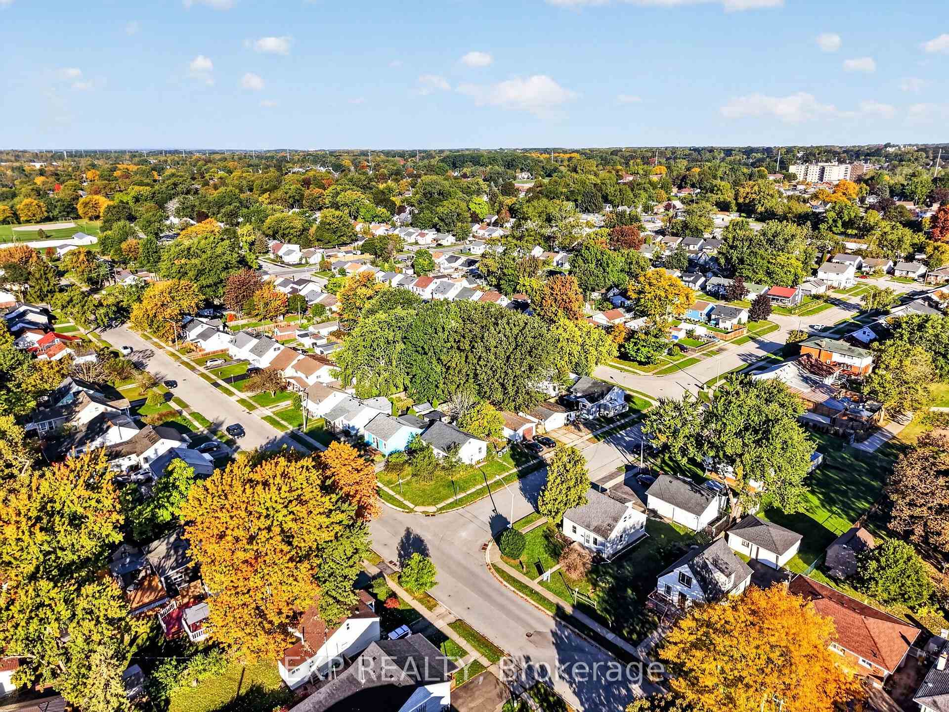 Photo 46 of 6063 Cadham Street, Niagara Falls, Arad/Fallsview — HOMEH