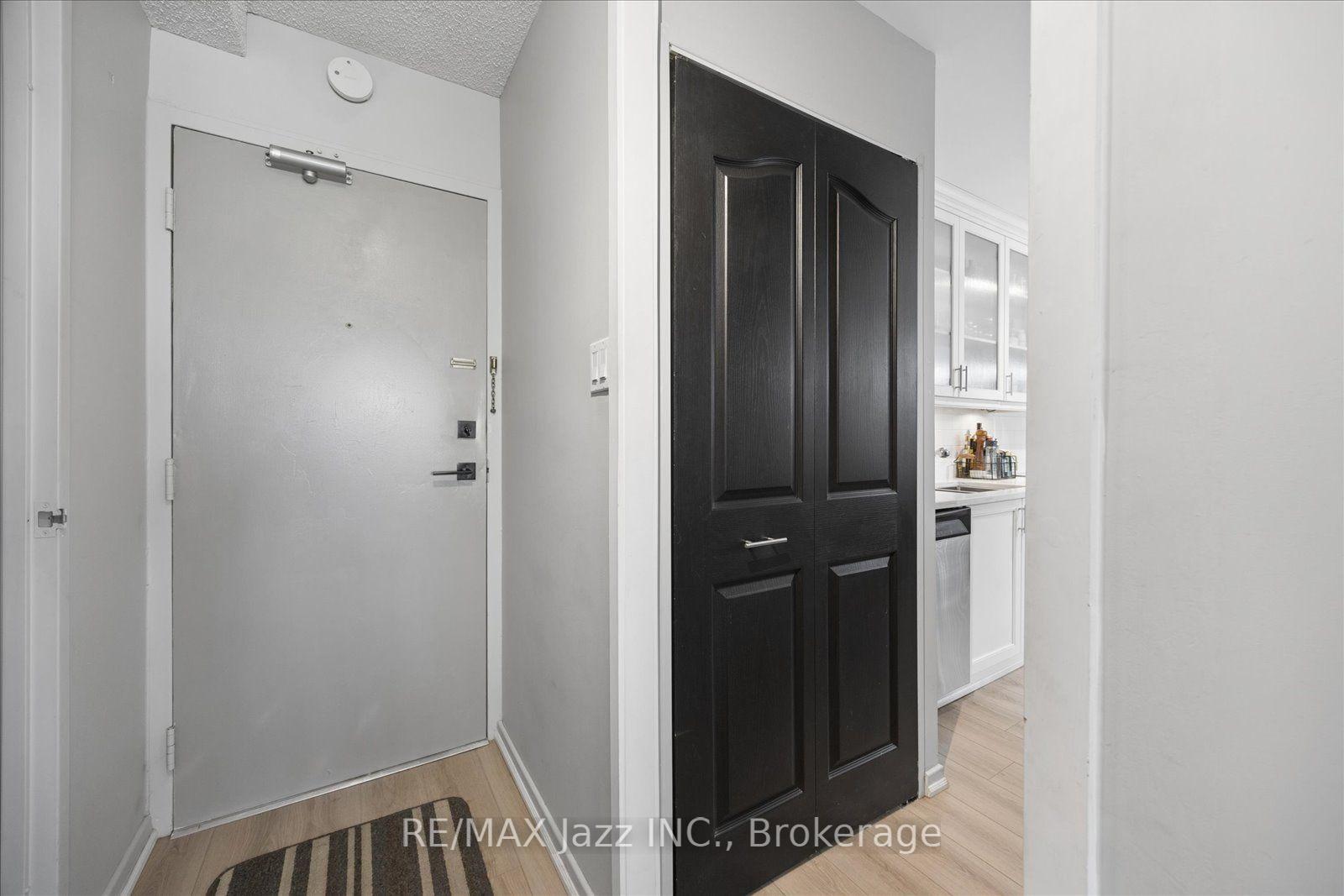 Photo 4 of Unit 405, 337 Simcoe Street N, Oshawa, O'Neill — HOMEH