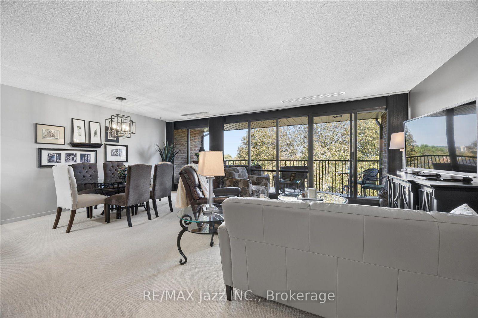 Photo 7 of Unit 405, 337 Simcoe Street N, Oshawa, O'Neill — HOMEH