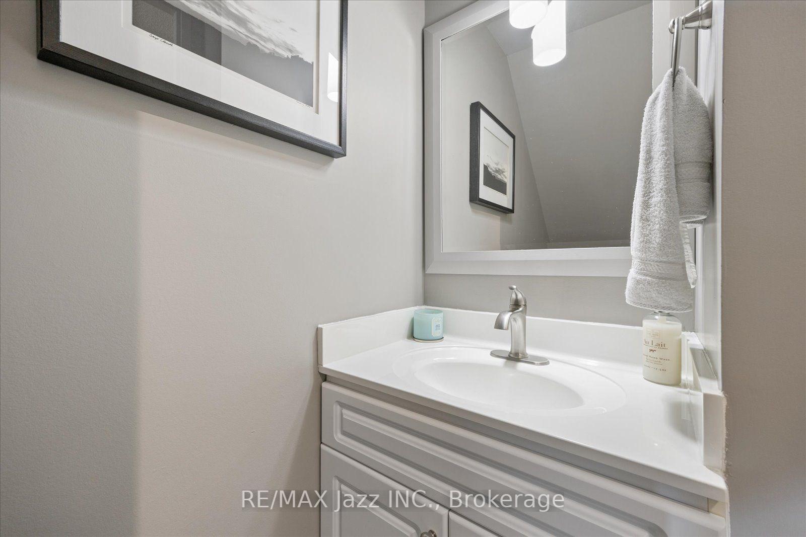 Photo 27 of Unit 405, 337 Simcoe Street N, Oshawa, O'Neill — HOMEH