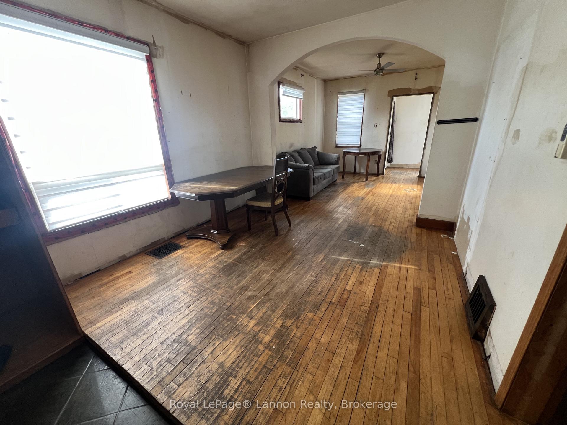 Photo 16 of 1612 Crawford Avenue, Thunder Bay, Westfort — HOMEH