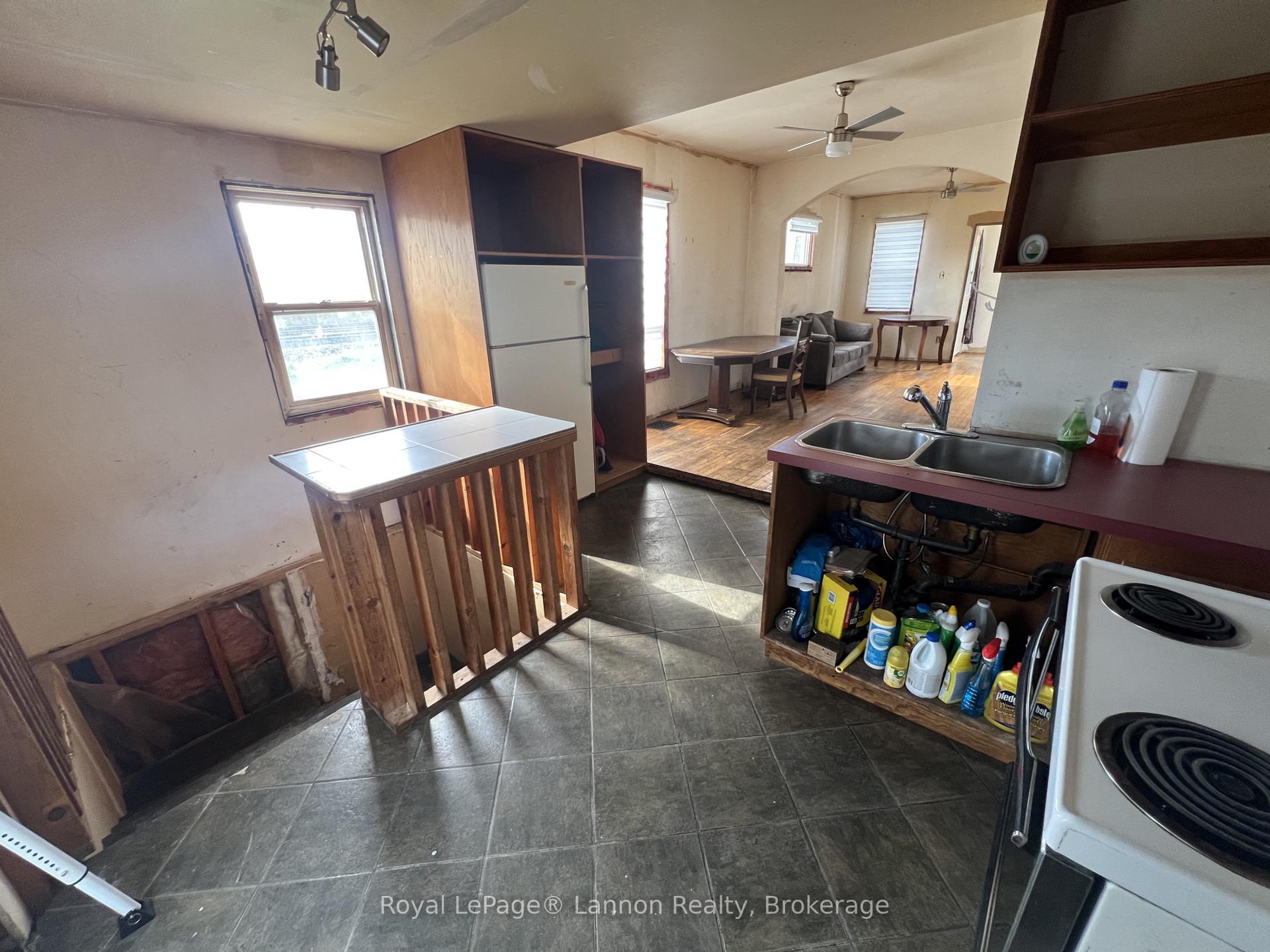 Photo 24 of 1612 Crawford Avenue, Thunder Bay, Westfort — HOMEH