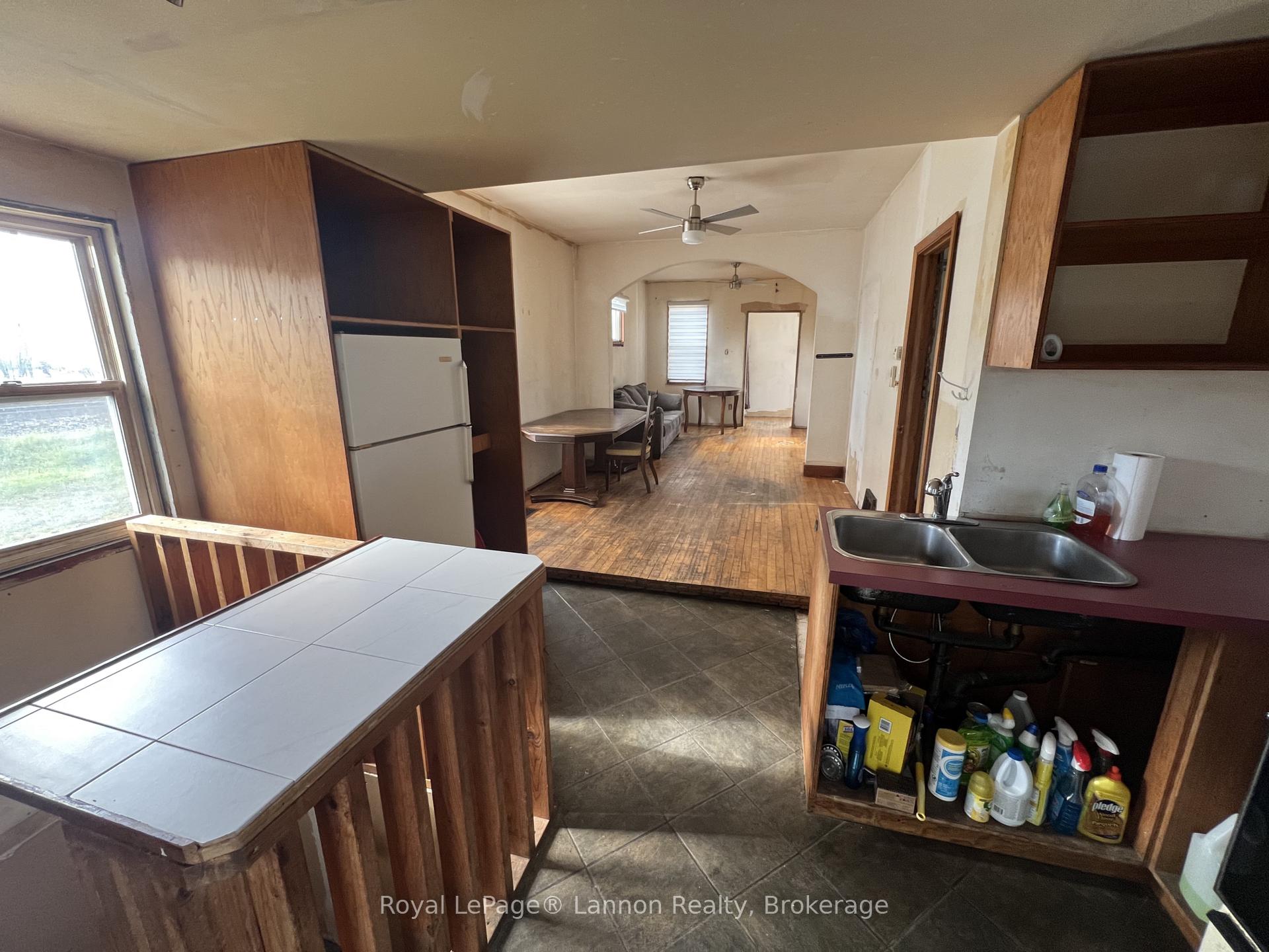 Photo 25 of 1612 Crawford Avenue, Thunder Bay, Westfort — HOMEH