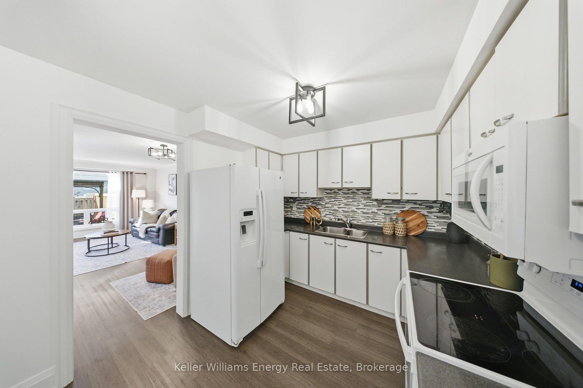 Photo 9 of 1396 Park Road S, Oshawa, Lakeview — HOMEH