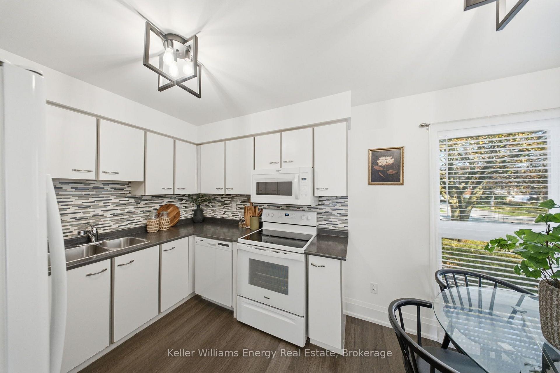 Photo 10 of 1396 Park Road S, Oshawa, Lakeview — HOMEH