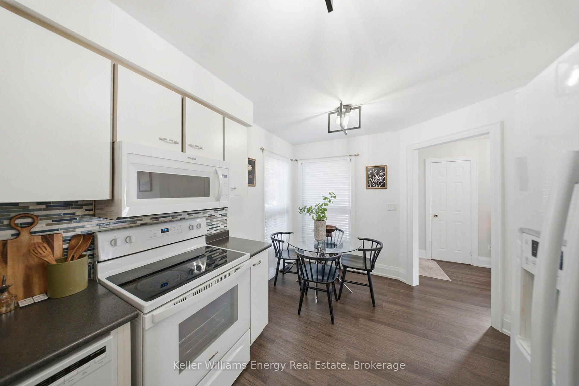 Photo 11 of 1396 Park Road S, Oshawa, Lakeview — HOMEH