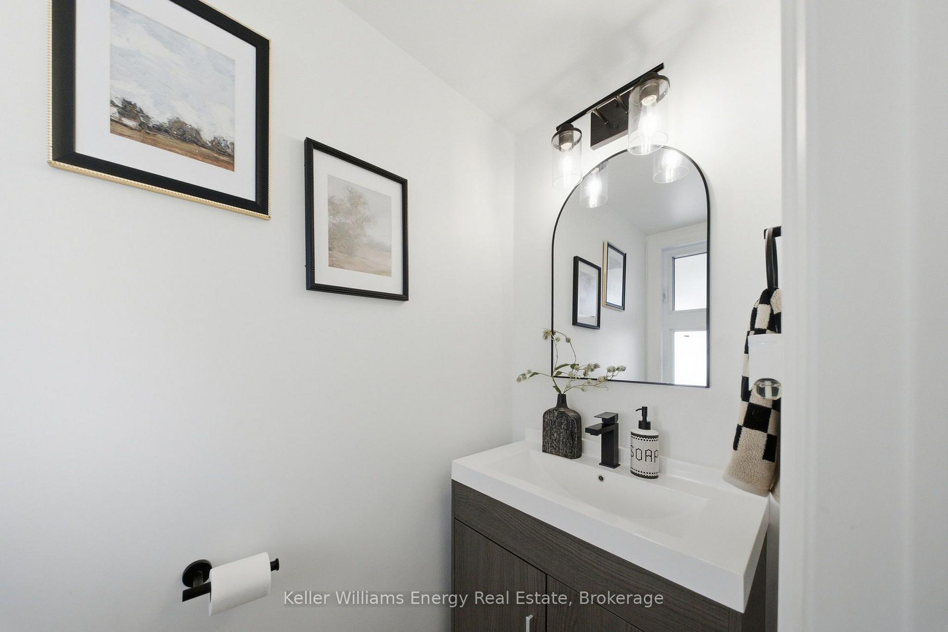 Photo 13 of 1396 Park Road S, Oshawa, Lakeview — HOMEH