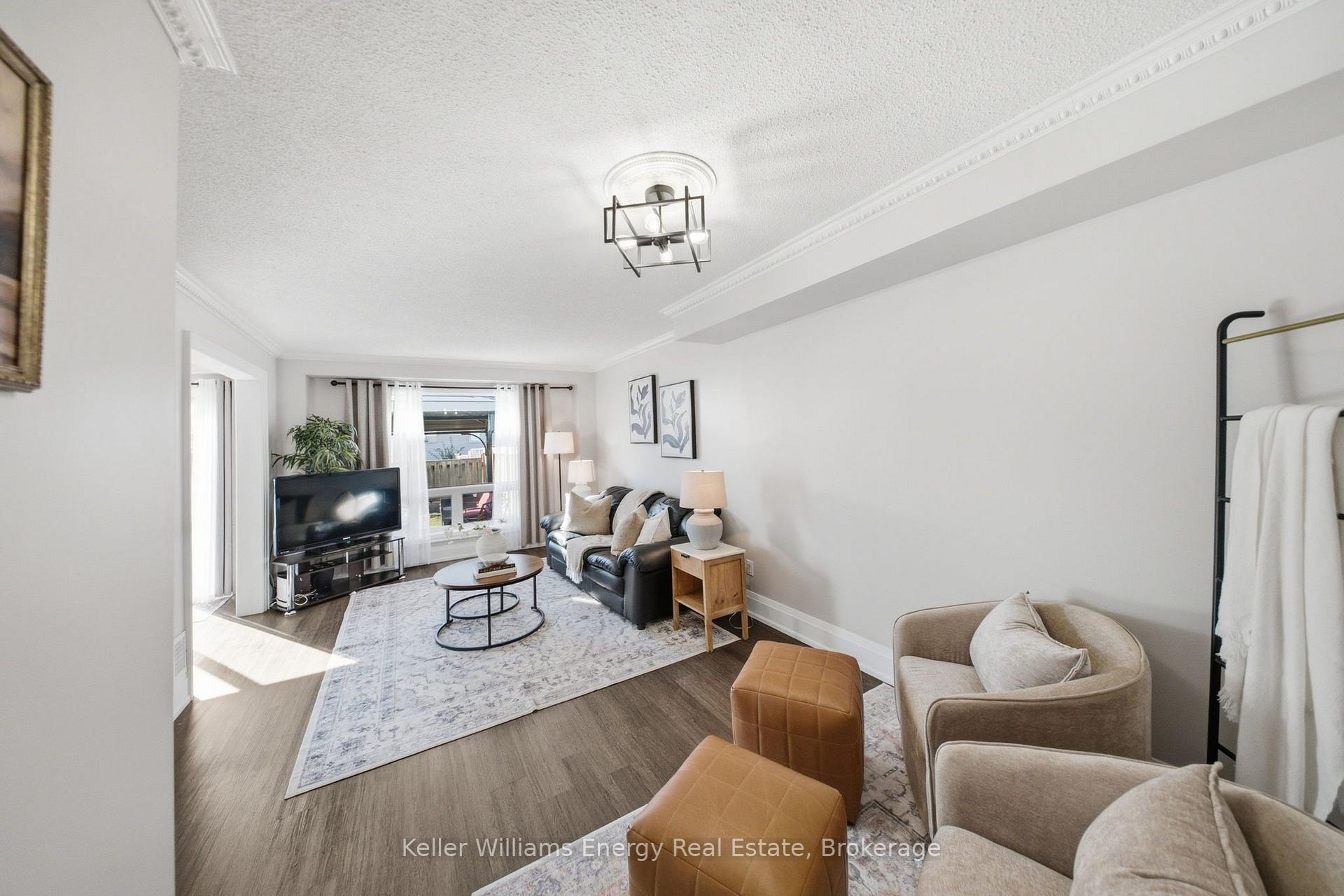 Photo 14 of 1396 Park Road S, Oshawa, Lakeview — HOMEH