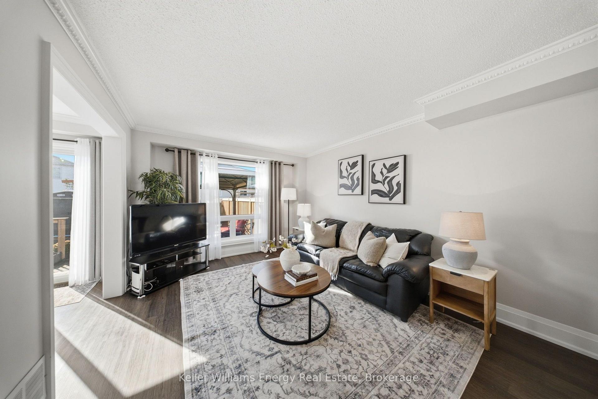 Photo 17 of 1396 Park Road S, Oshawa, Lakeview — HOMEH