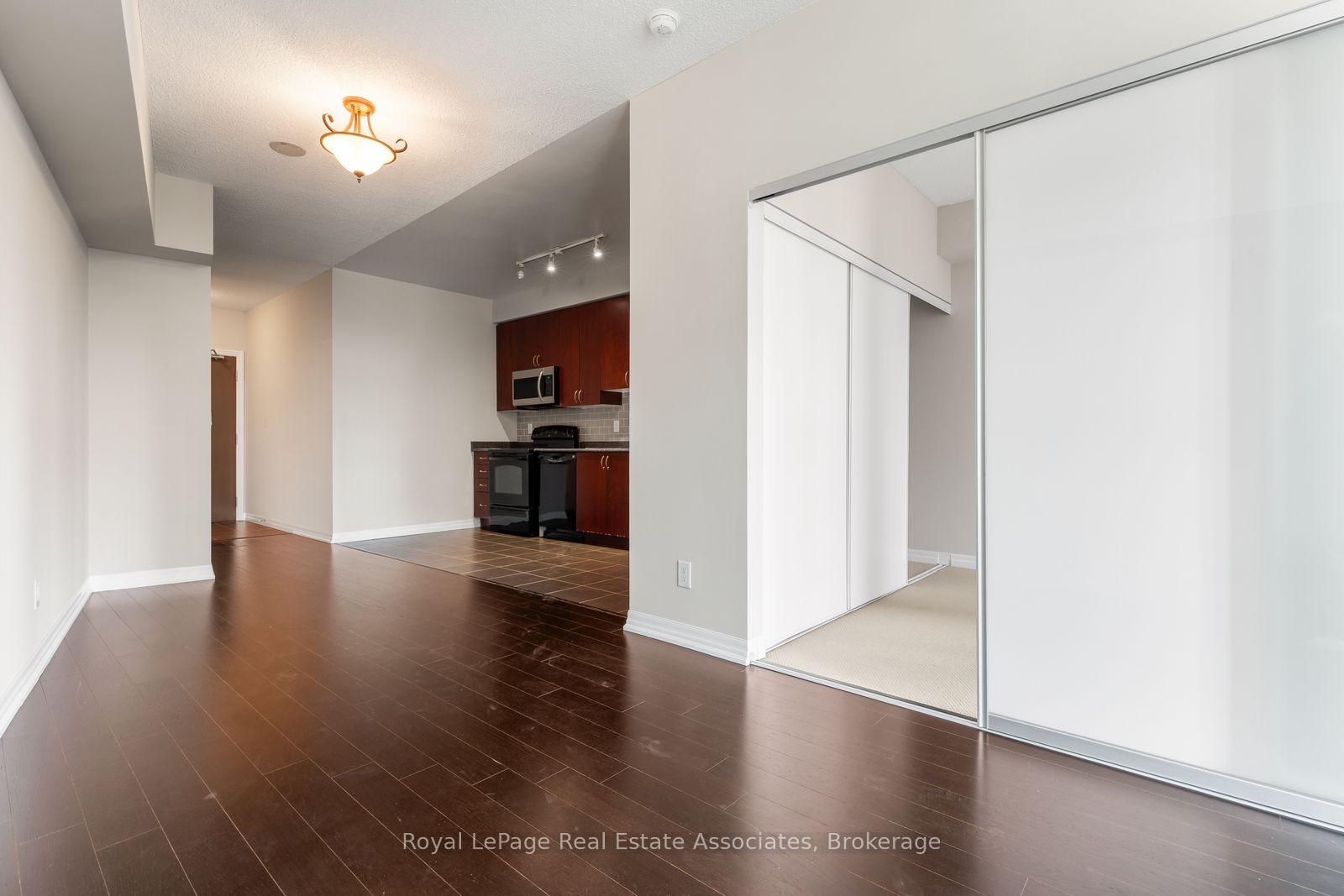 Photo 7 of Unit 1709, 223 Webb Drive, Mississauga, City Centre — HOMEH