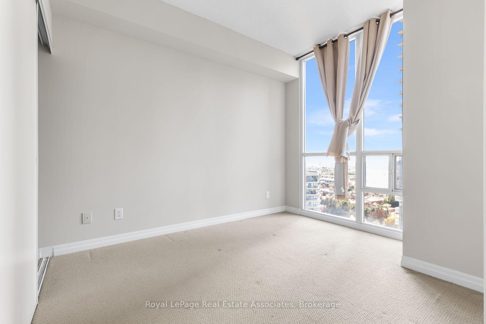 Photo 11 of Unit 1709, 223 Webb Drive, Mississauga, City Centre — HOMEH