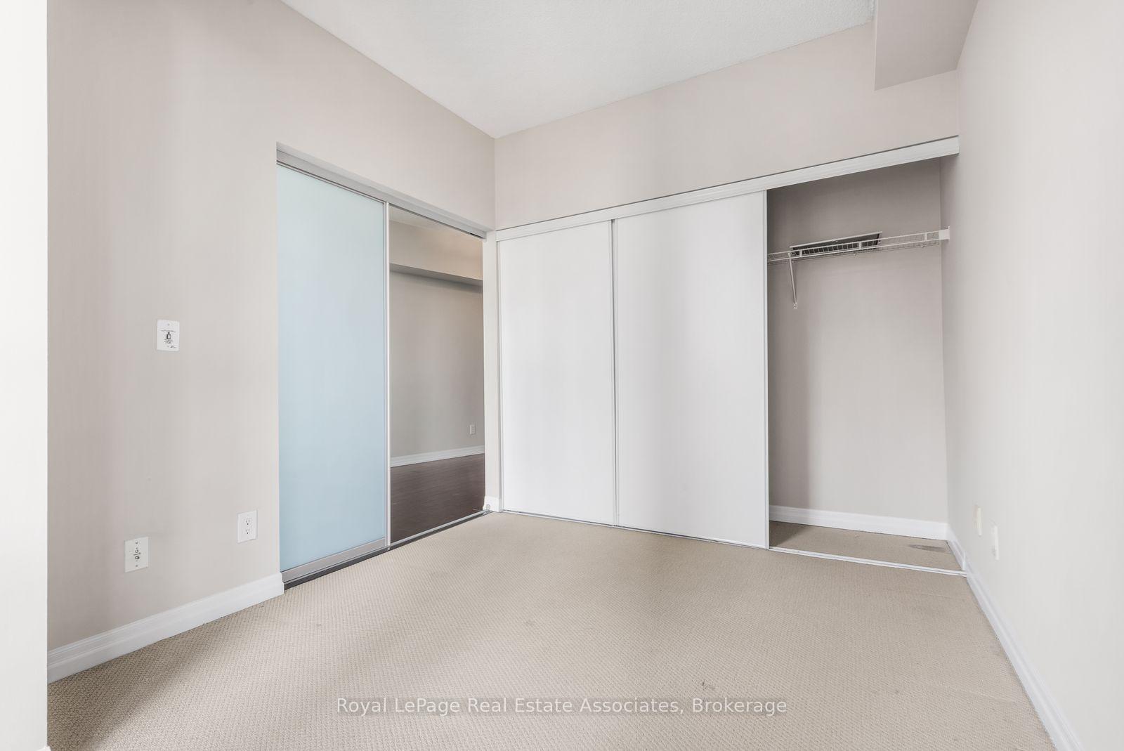 Photo 13 of Unit 1709, 223 Webb Drive, Mississauga, City Centre — HOMEH