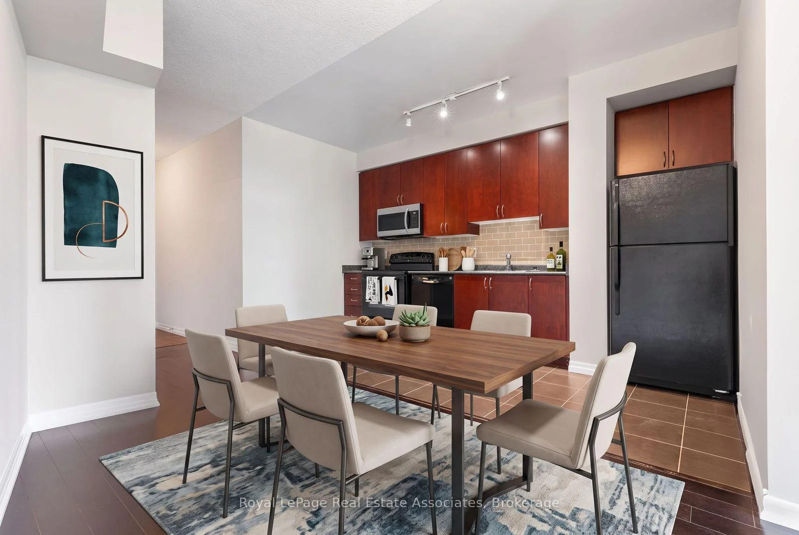 Photo 2 of Unit 1709, 223 Webb Drive, Mississauga, City Centre — HOMEH