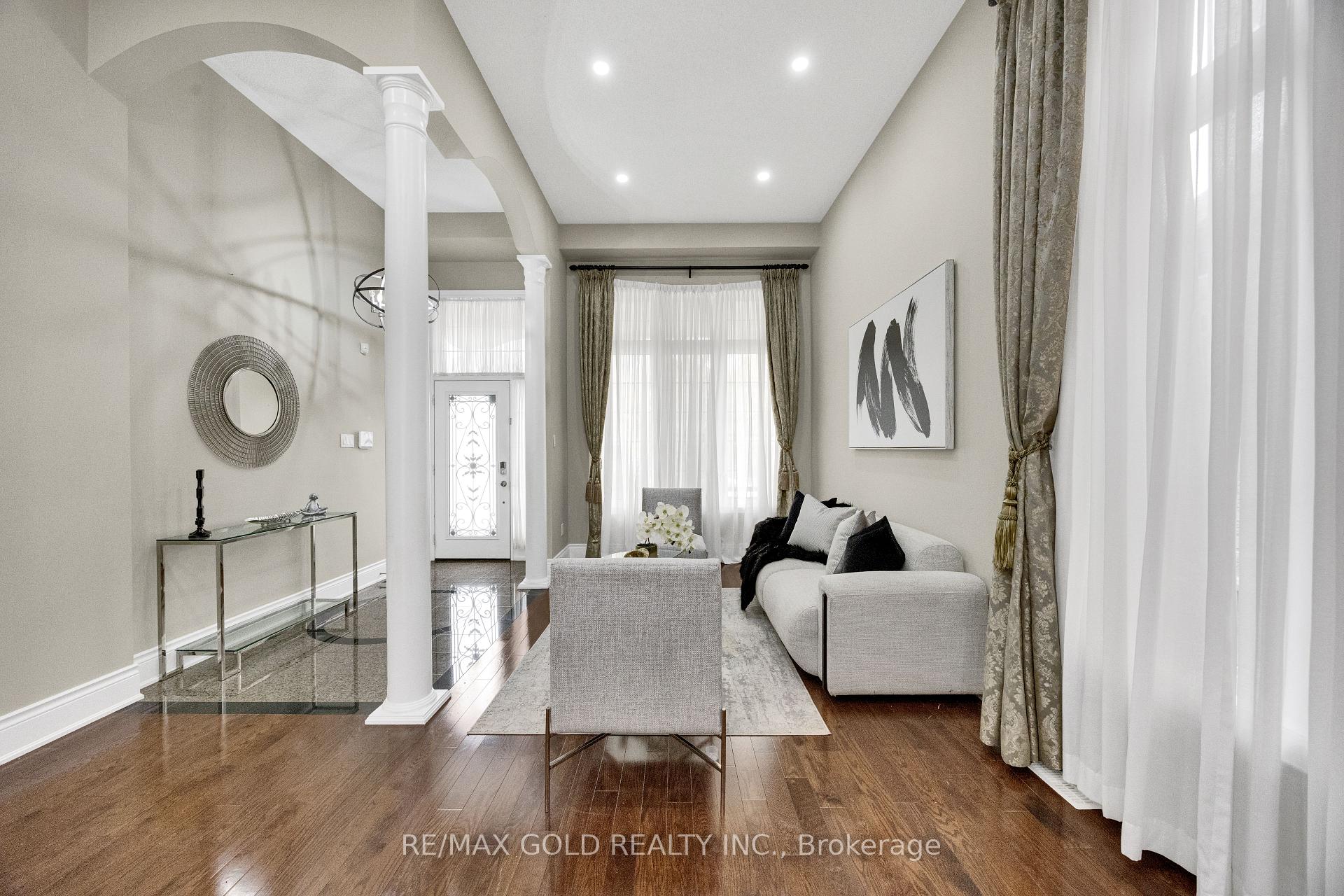 Photo 5 of 120 Watsonbrook Drive, Brampton, Sandringham-Wellington — HOMEH