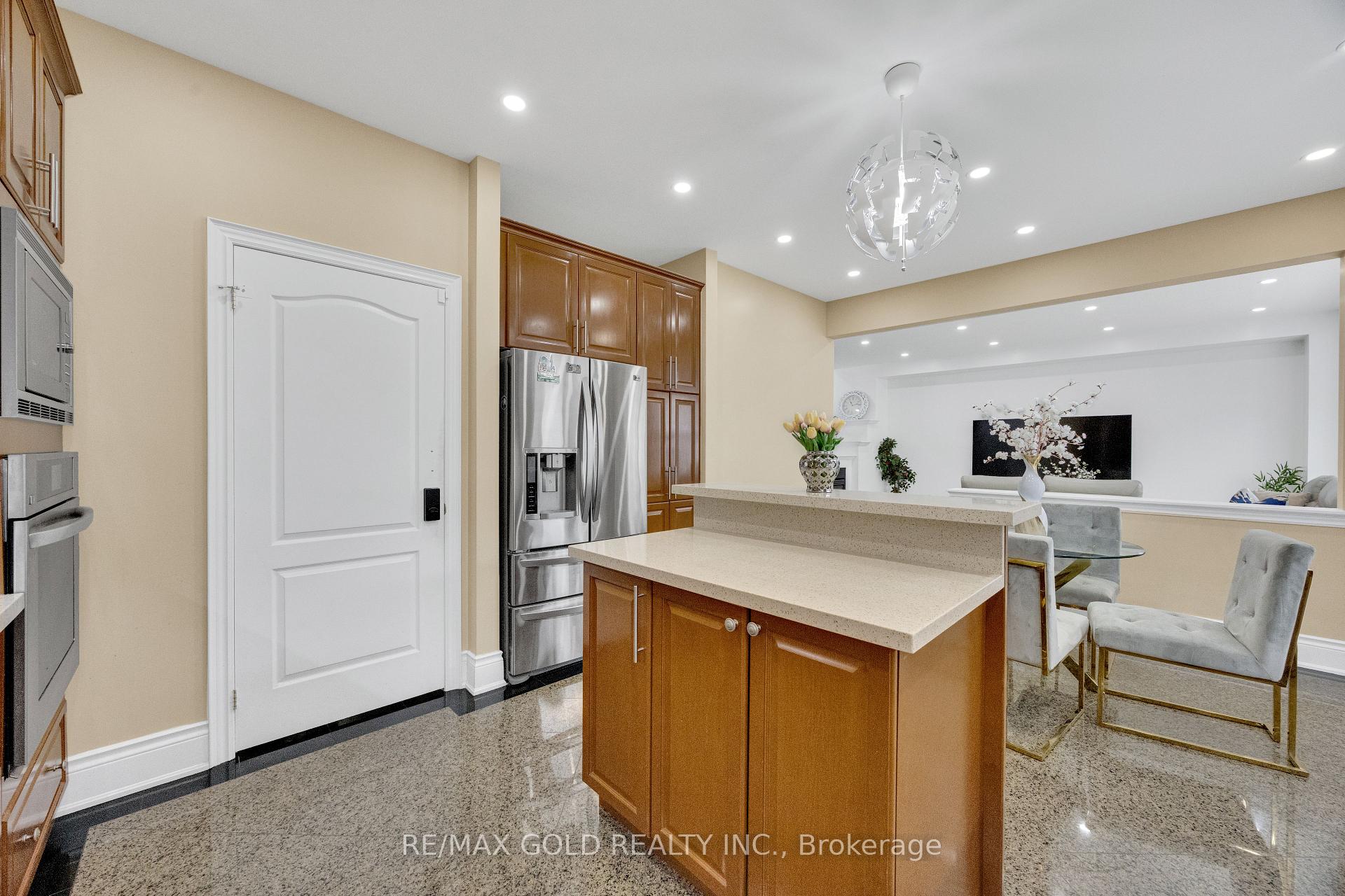 Photo 17 of 120 Watsonbrook Drive, Brampton, Sandringham-Wellington — HOMEH